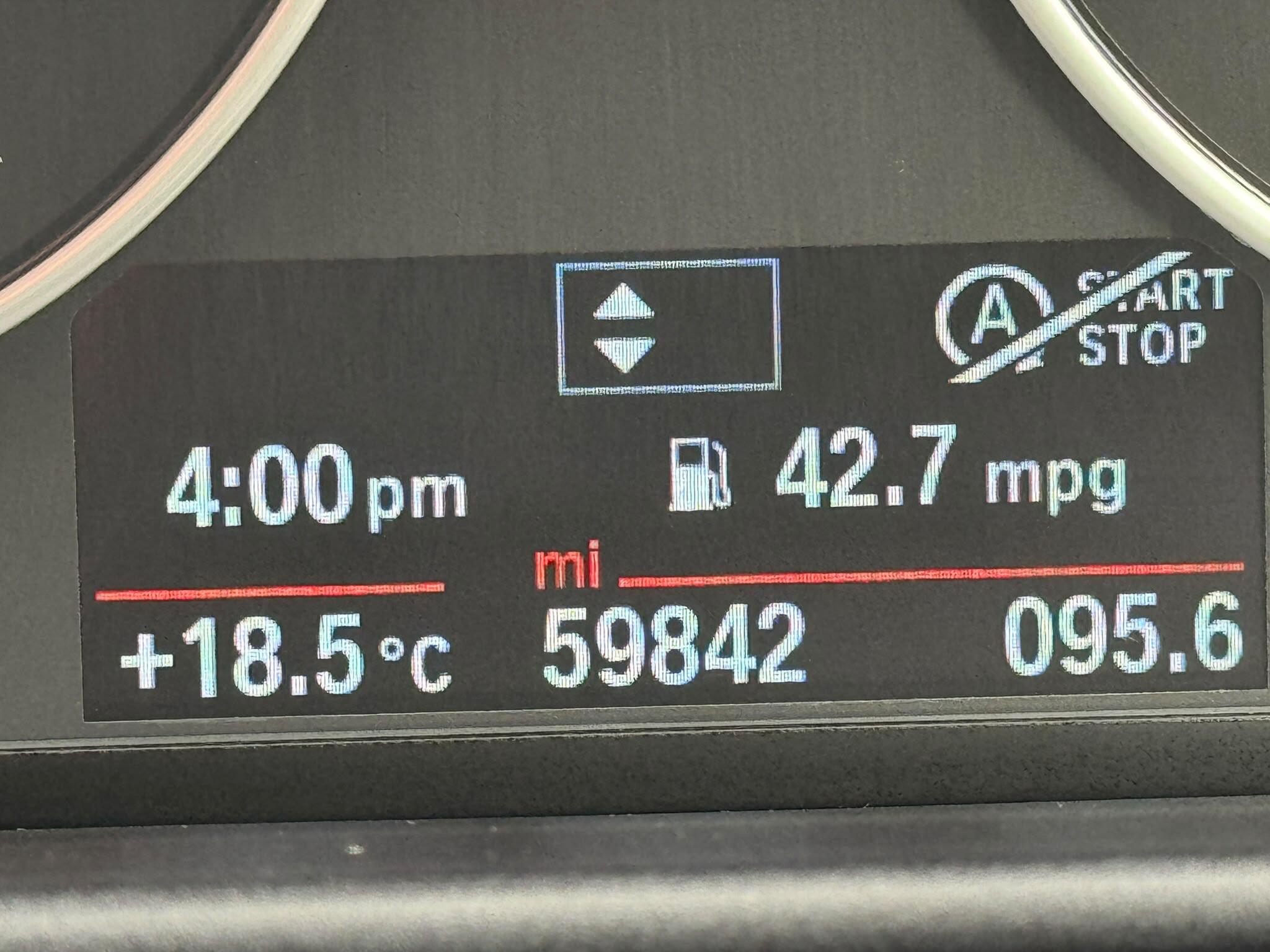 BMW 2 Series view 28