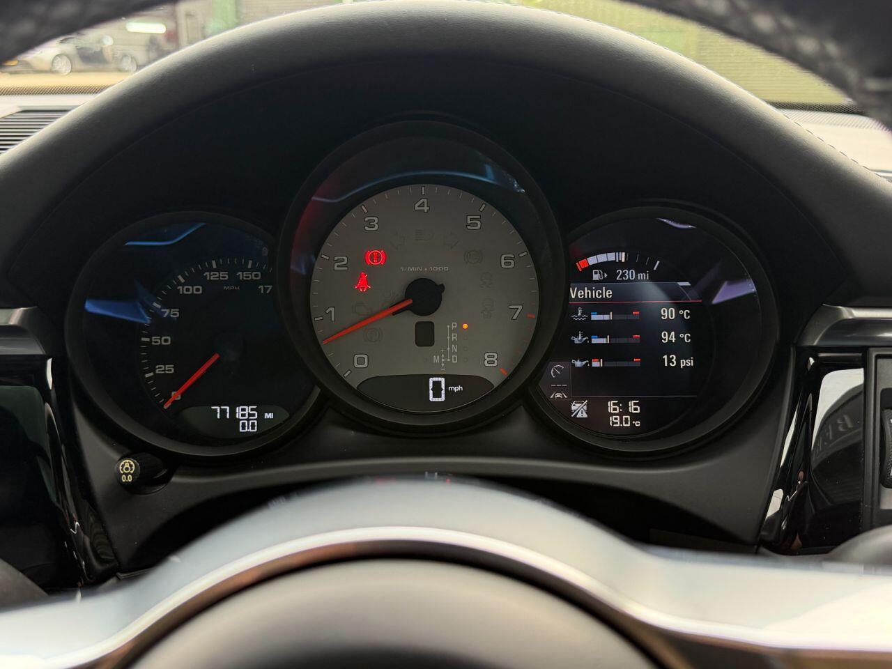 Porsche Macan view 47