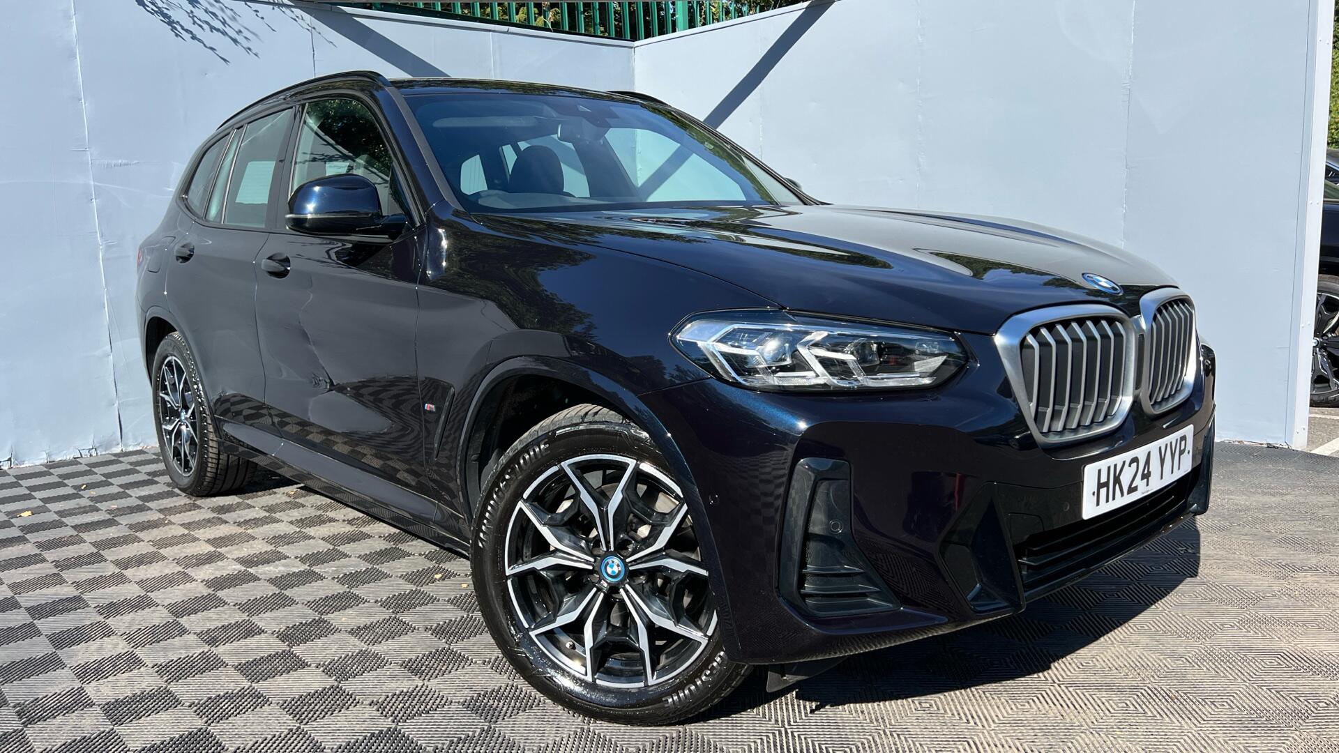 BMW X3 view 24