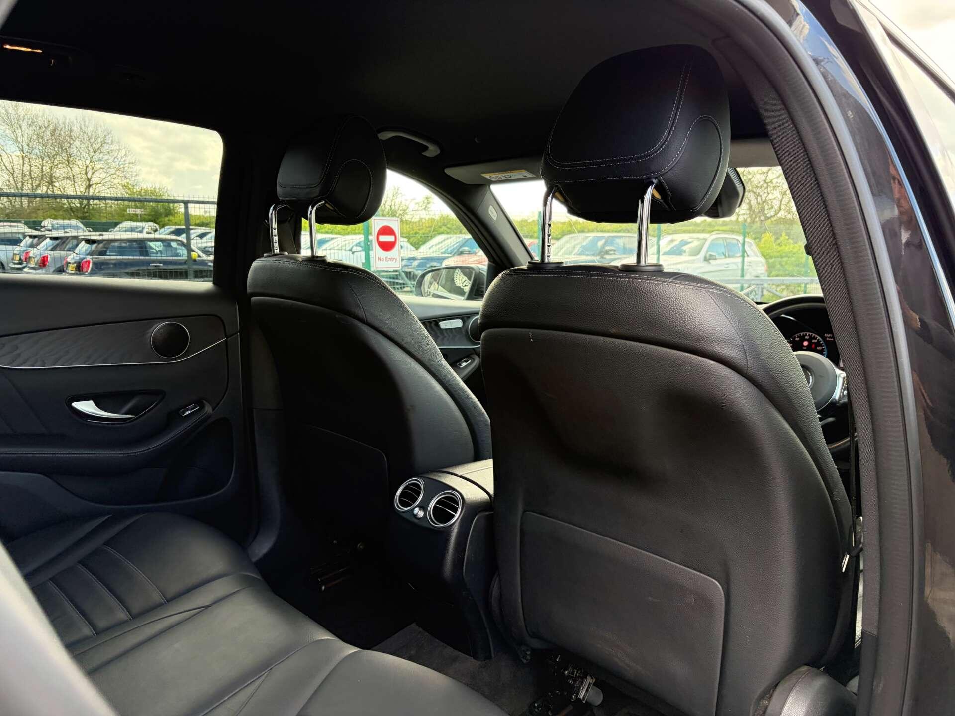 Mercedes-Benz GLC view 32