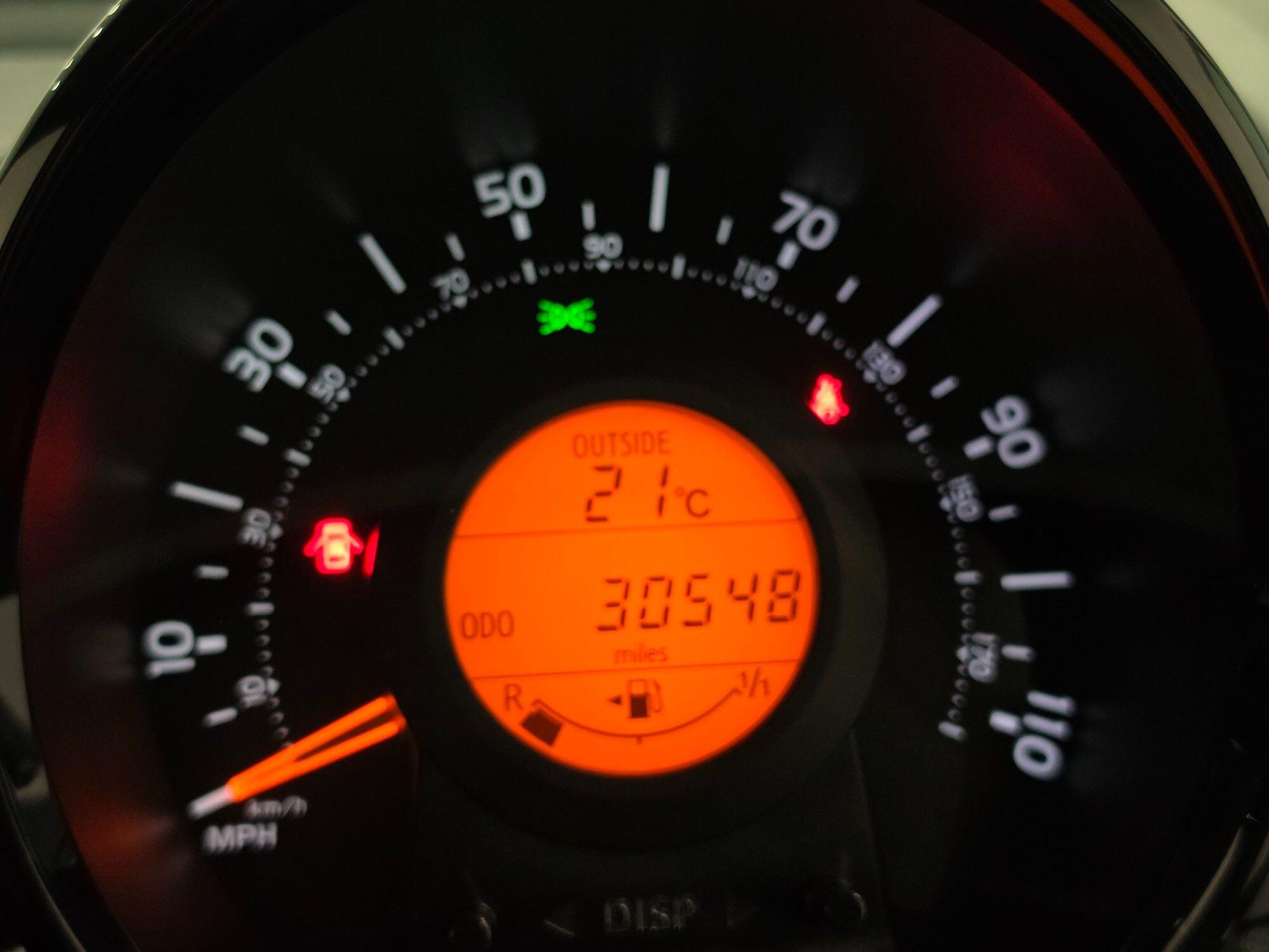 Peugeot 108 view 83