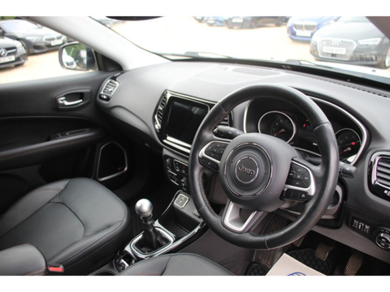 Jeep Compass view 13
