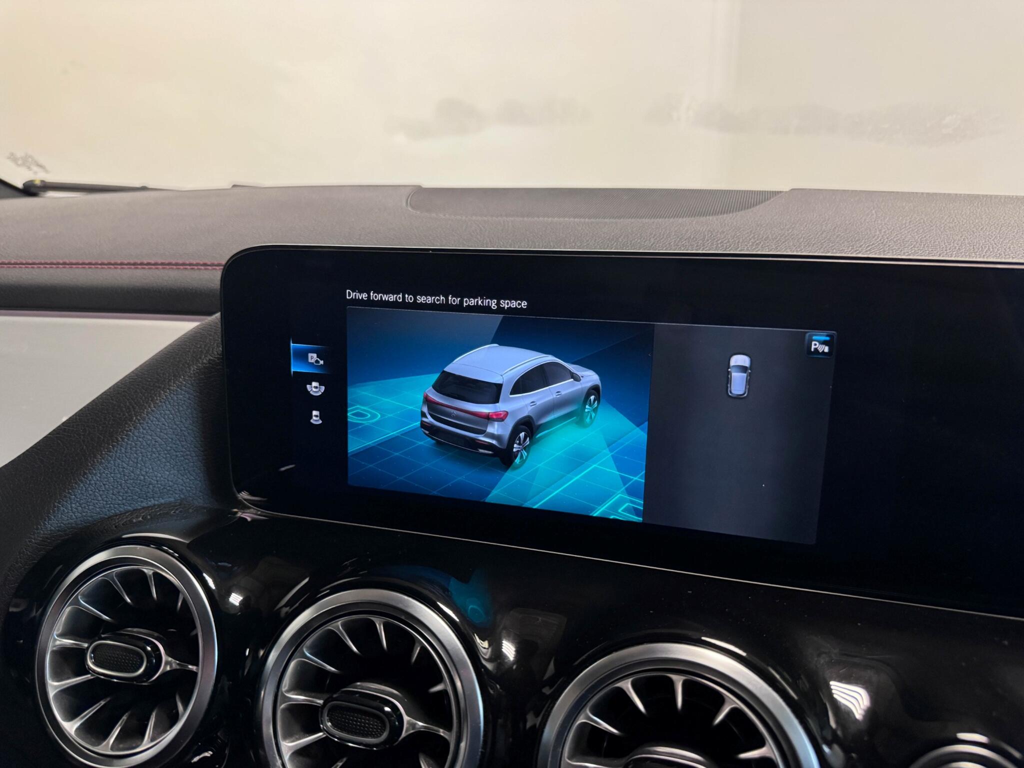 Mercedes-Benz Eqa view 55