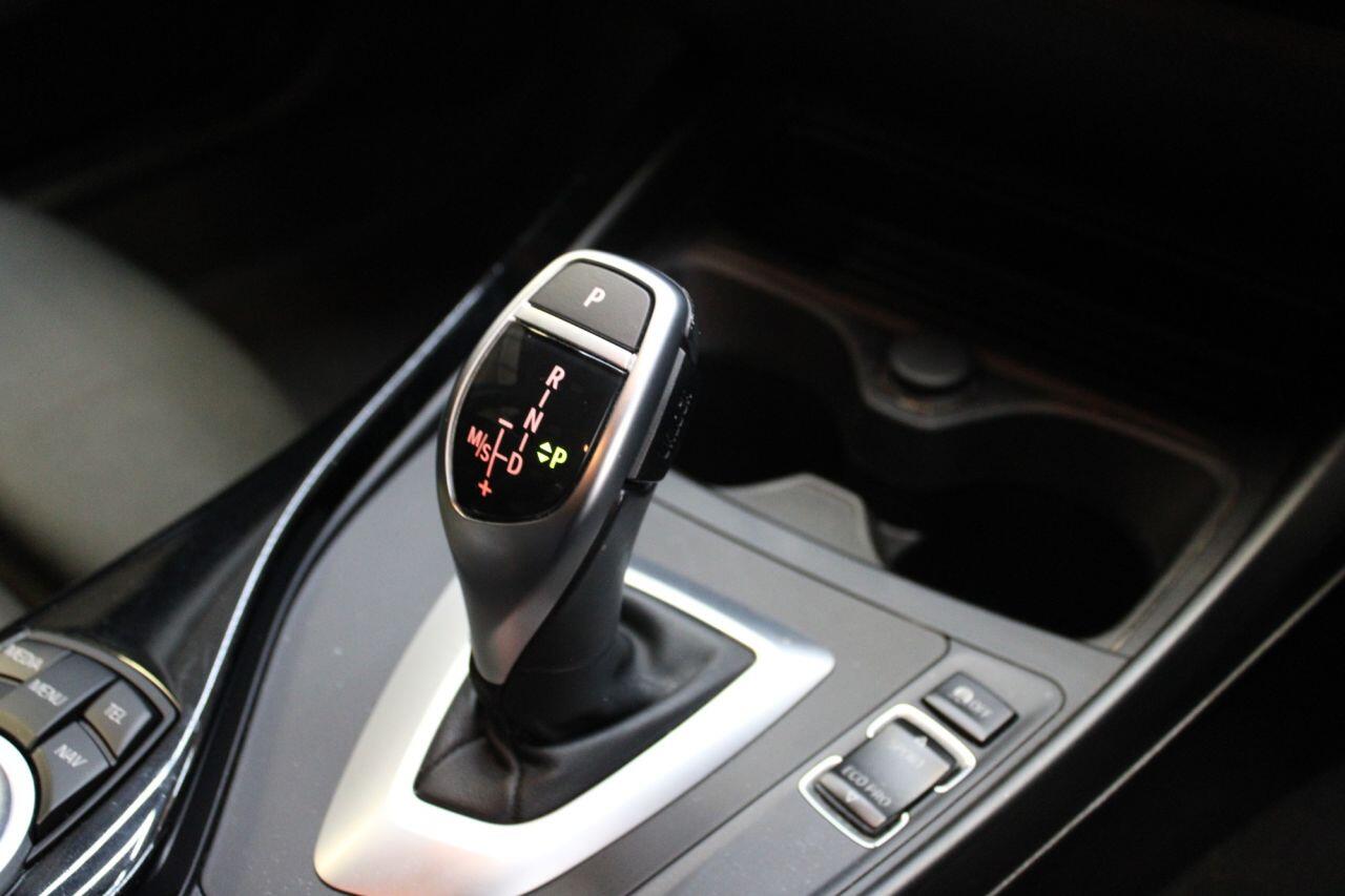 BMW 1 Series view 18