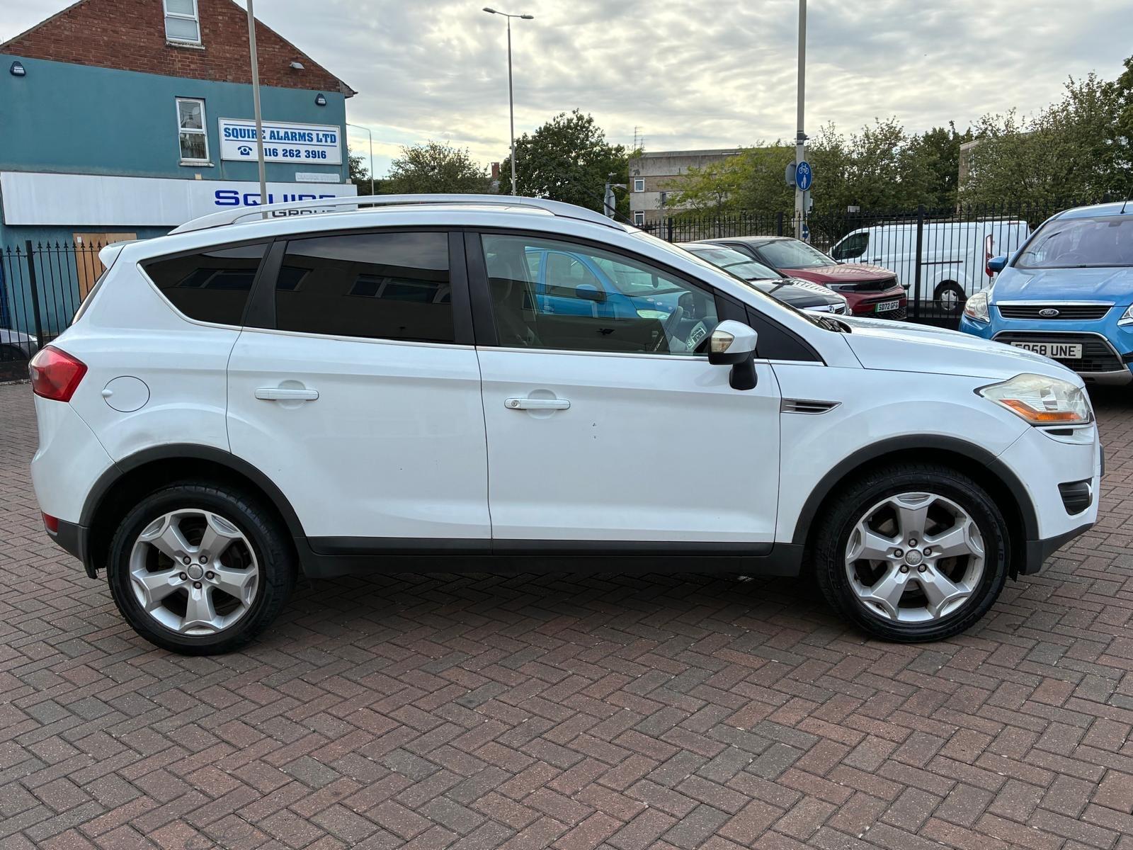 Ford Kuga view 4