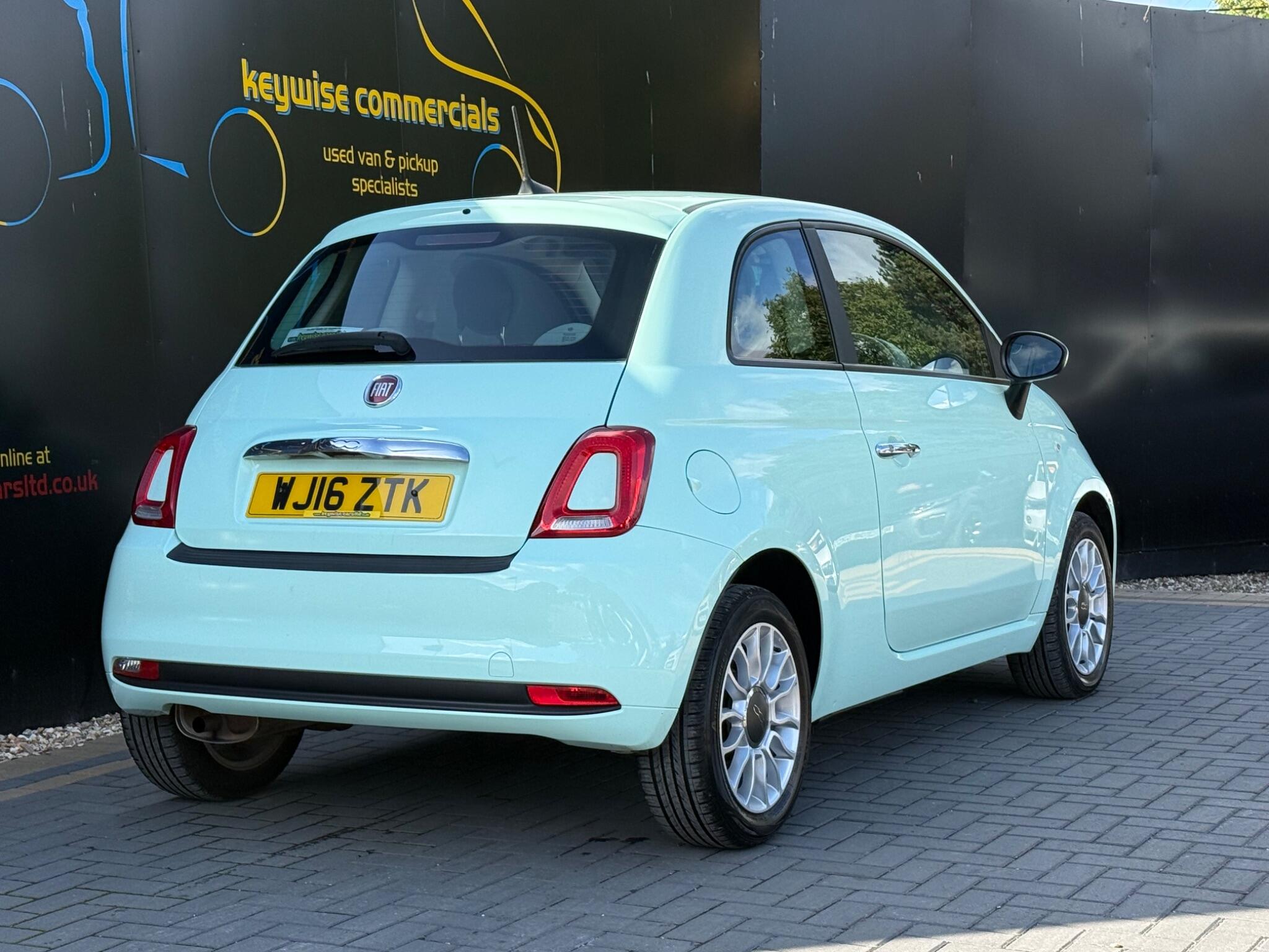 Fiat 500 view 6