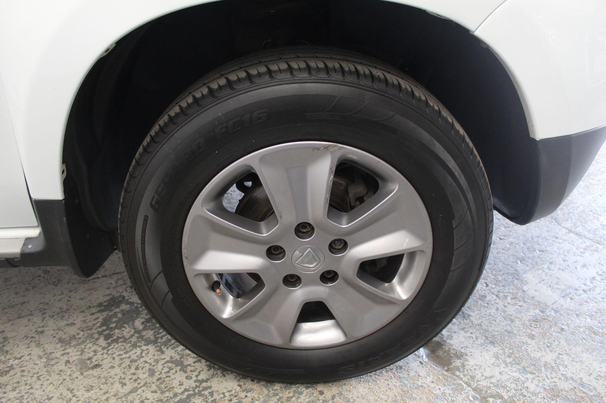 Dacia Duster view 53