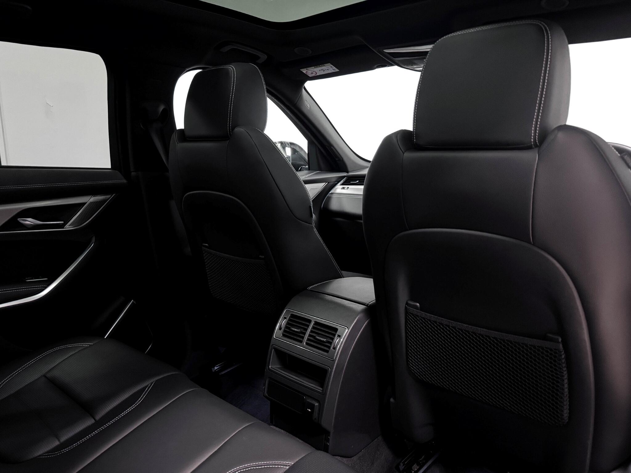 Jaguar F-Pace view 11