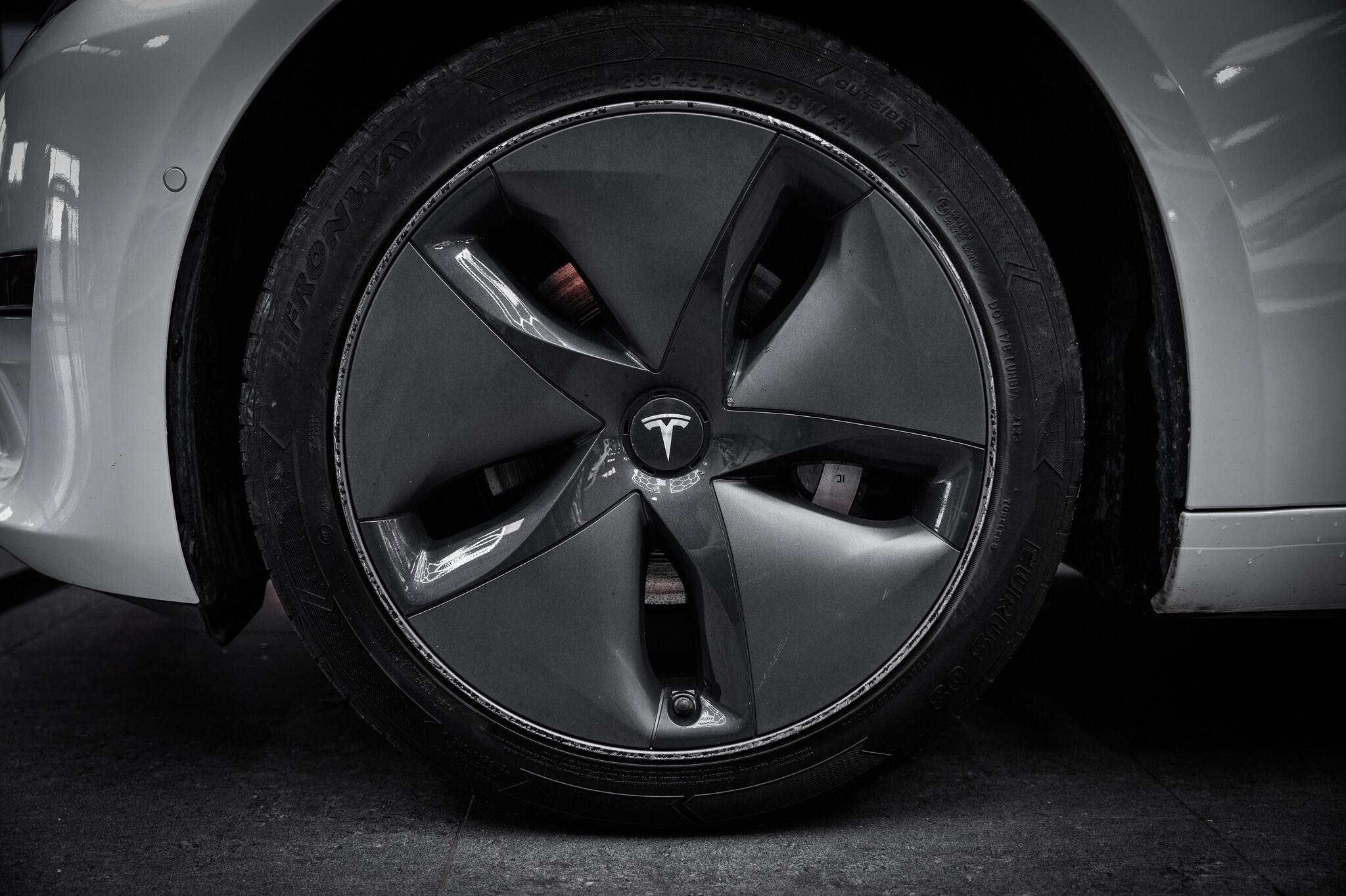 Tesla Model 3 view 29