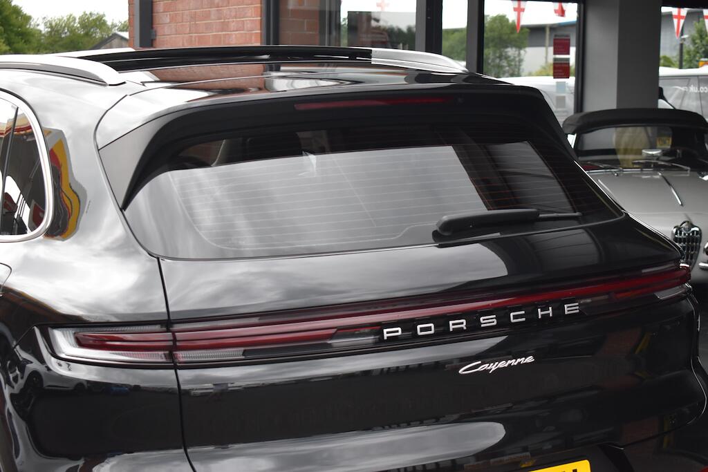 Porsche Cayenne view 33