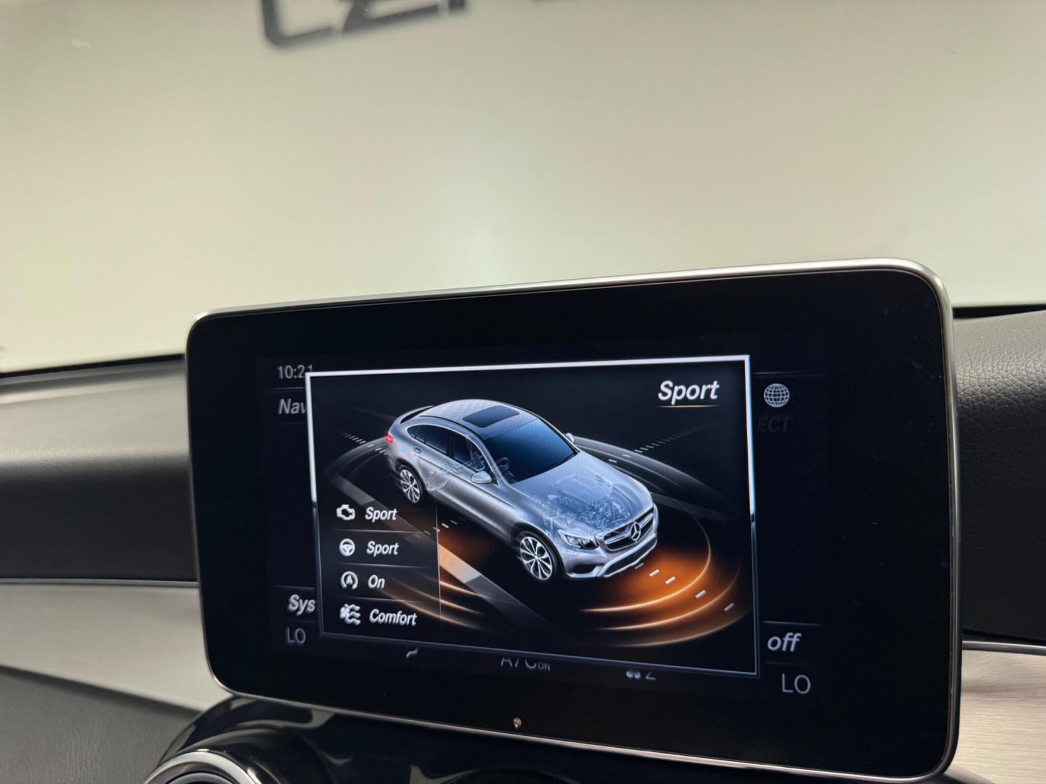 Mercedes-Benz GLC view 25