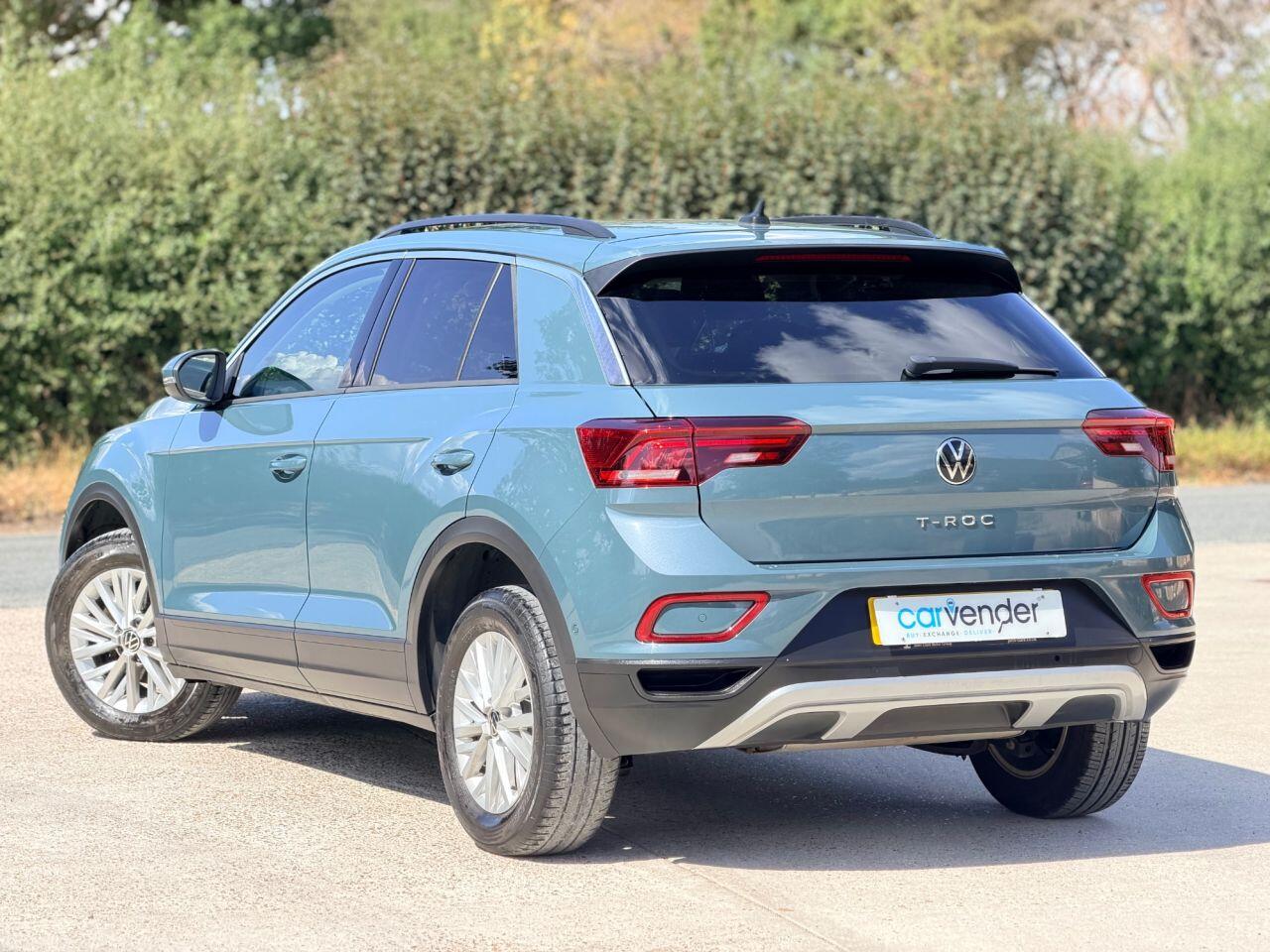 Volkswagen T-Roc view 7