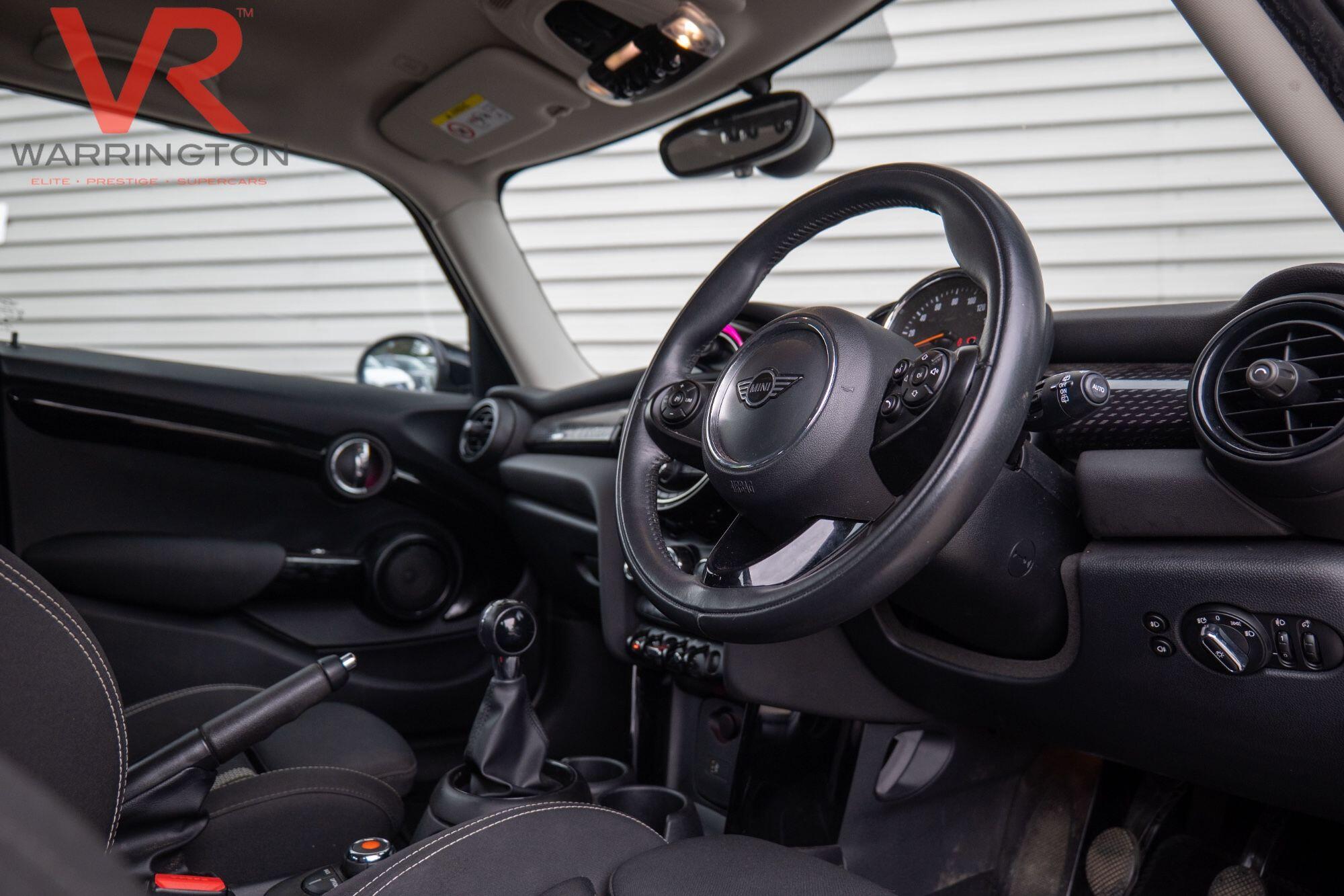 Mini Cooper view 8
