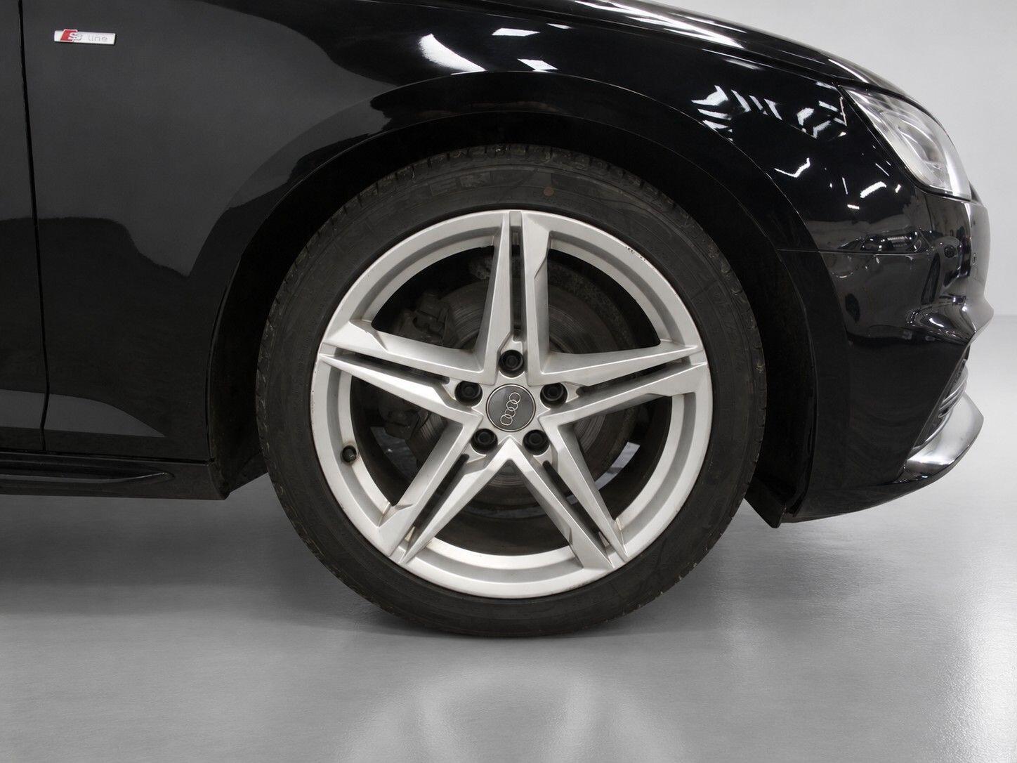 Audi A4 view 59