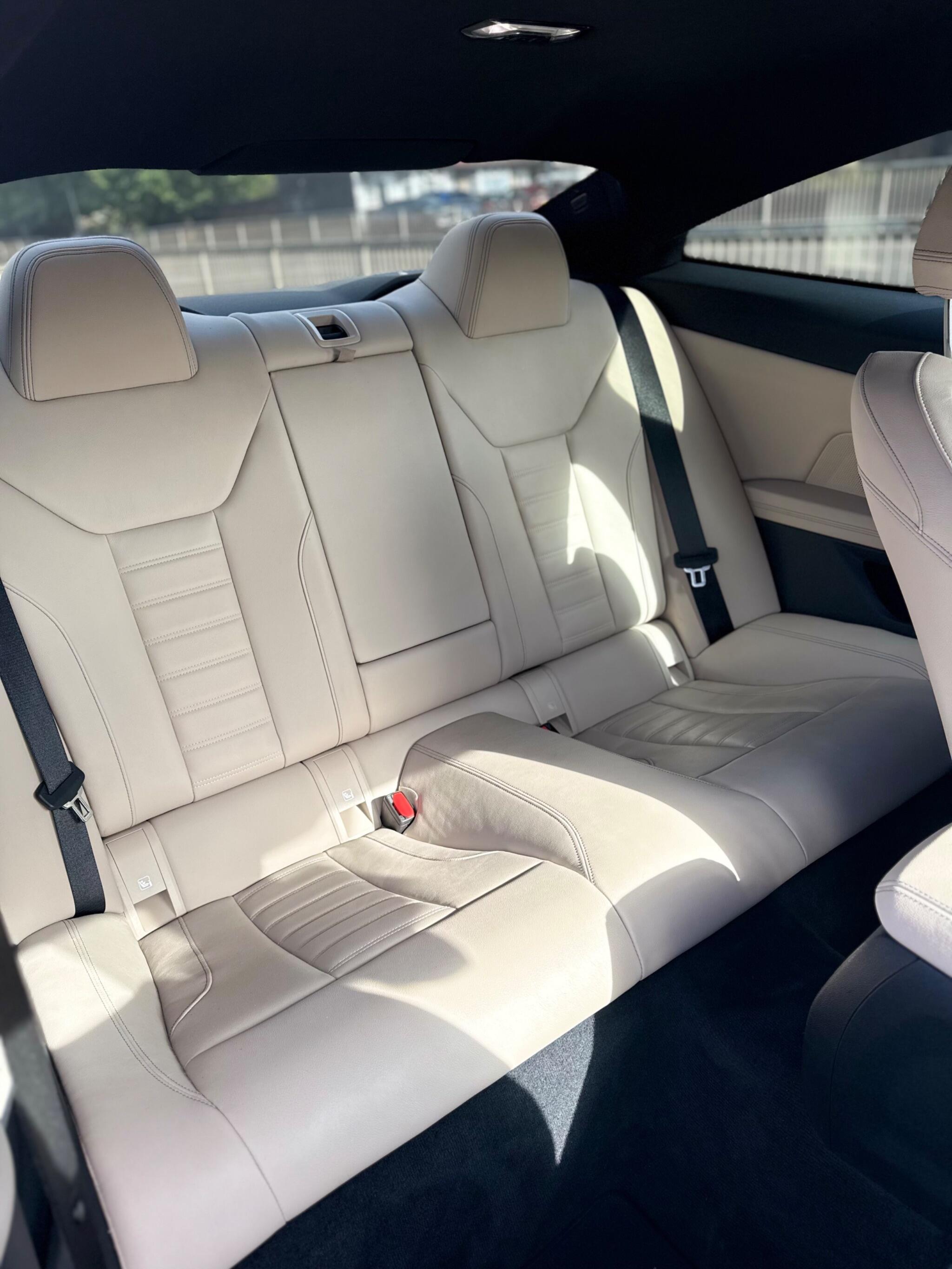 BMW 4 Series view 14