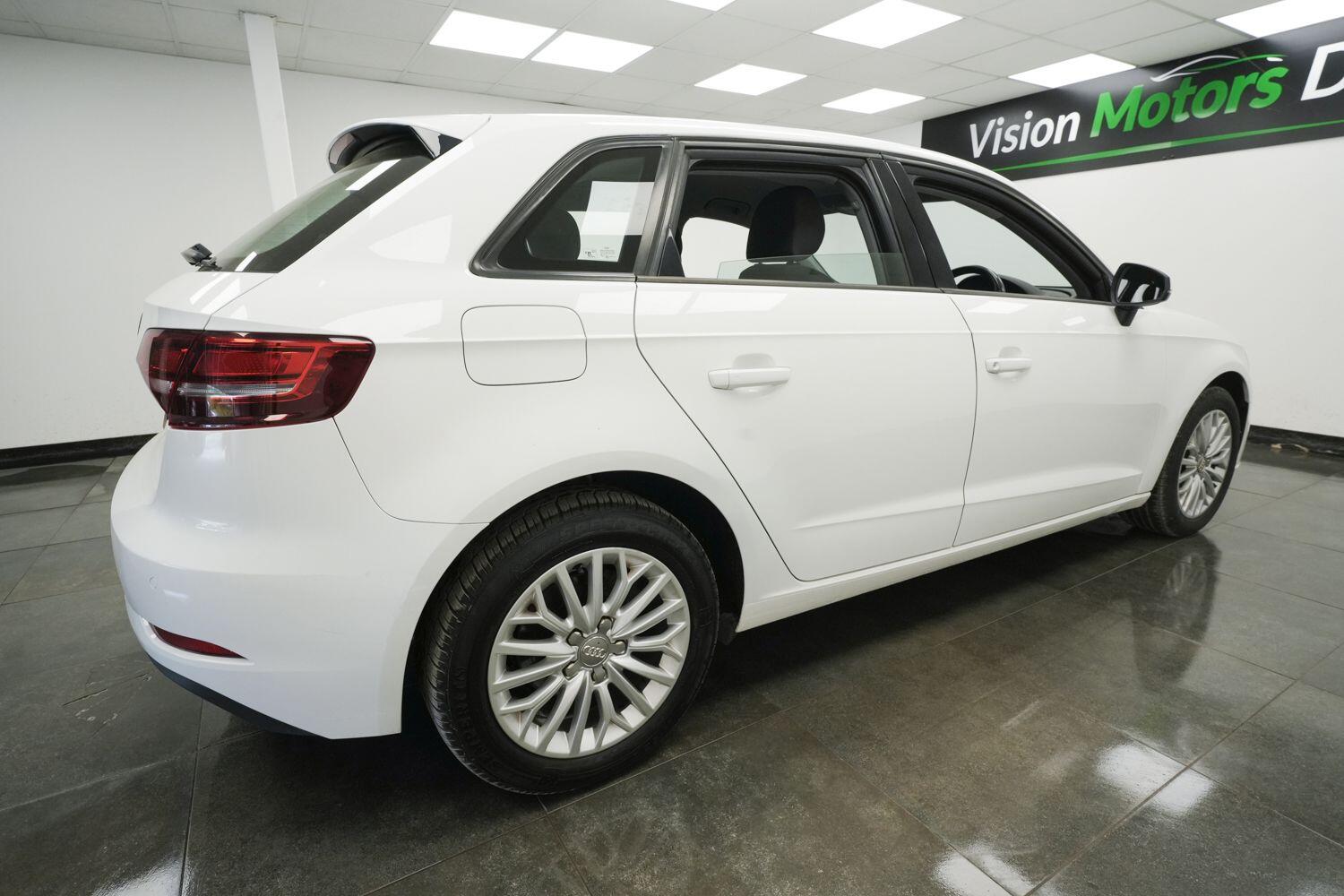 Audi A3 view 4
