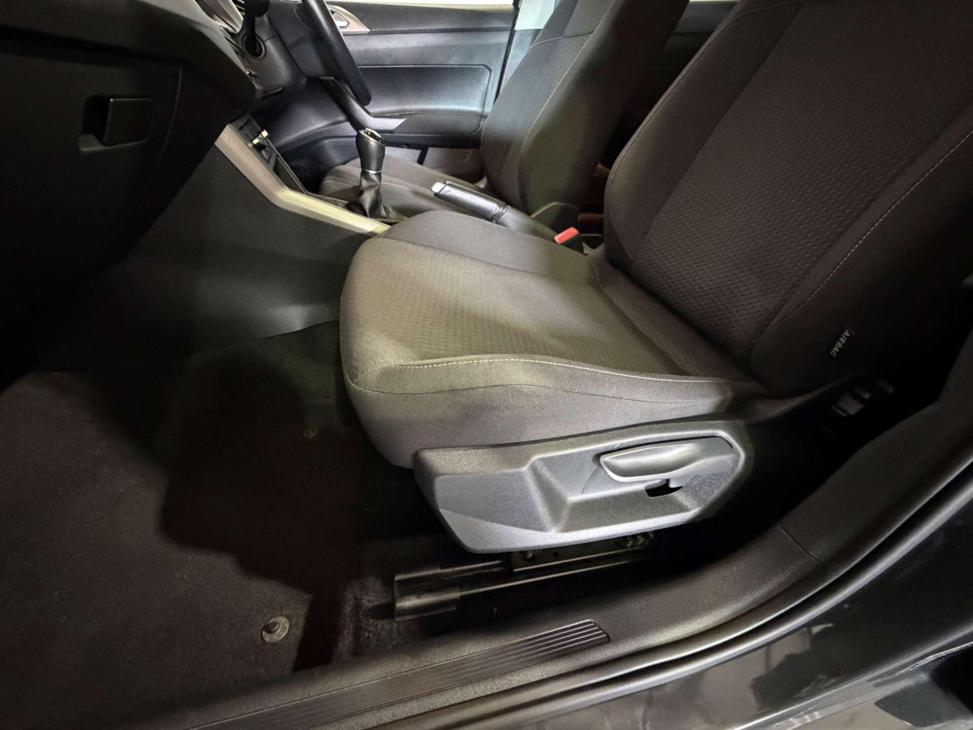 Volkswagen Polo view 48