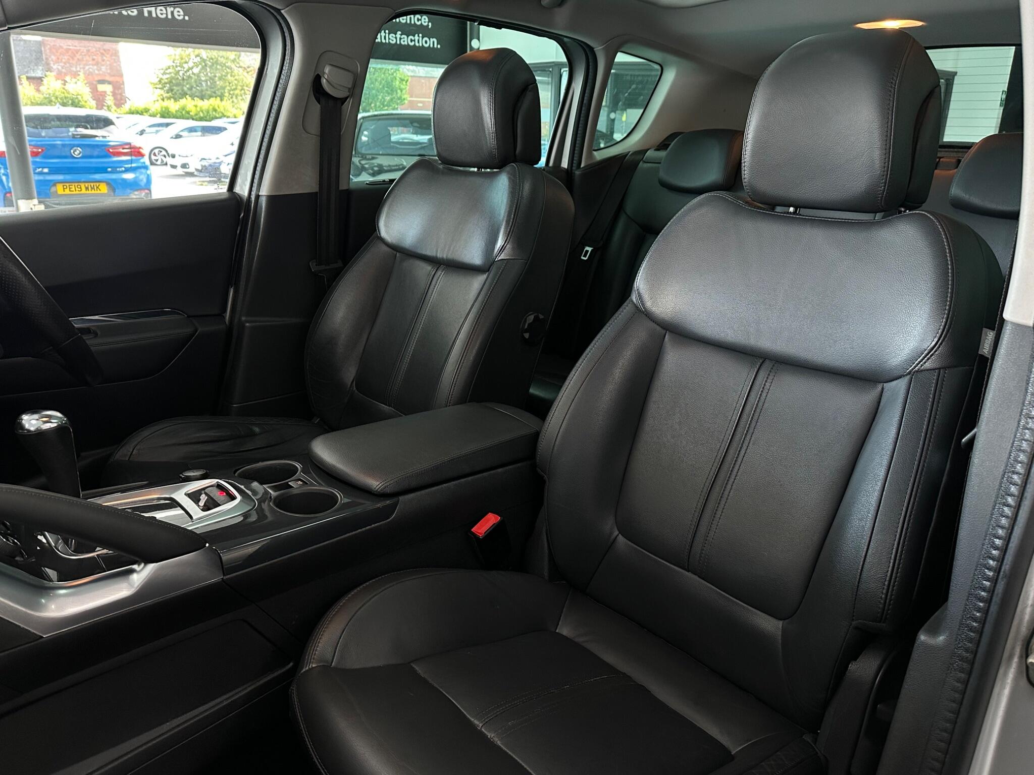 Peugeot 3008 view 35