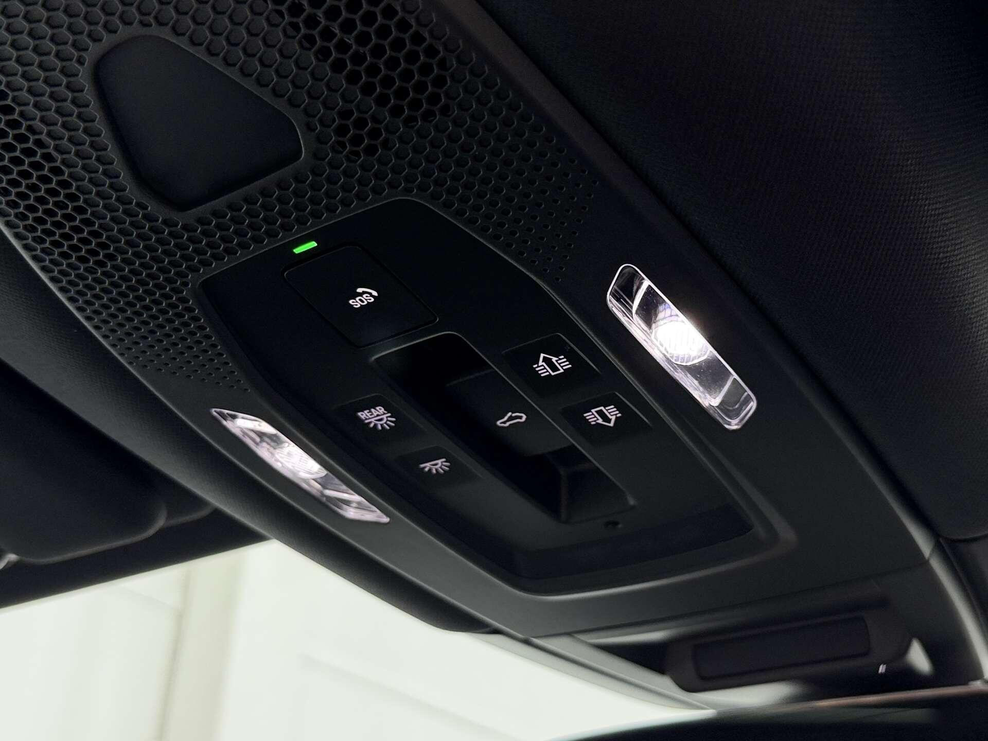Porsche Cayenne view 36