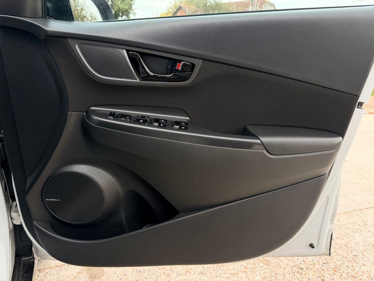 Hyundai Kona view 12