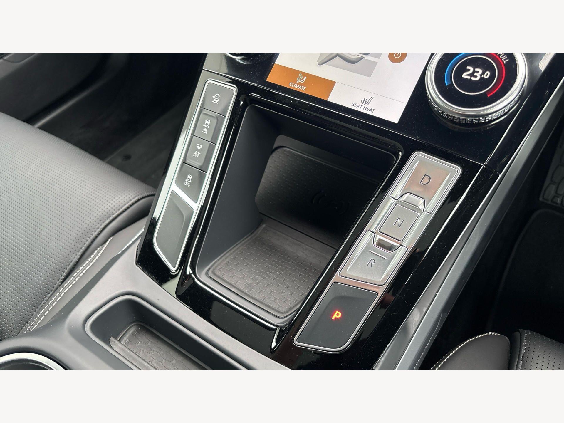 Jaguar I-Pace view 16