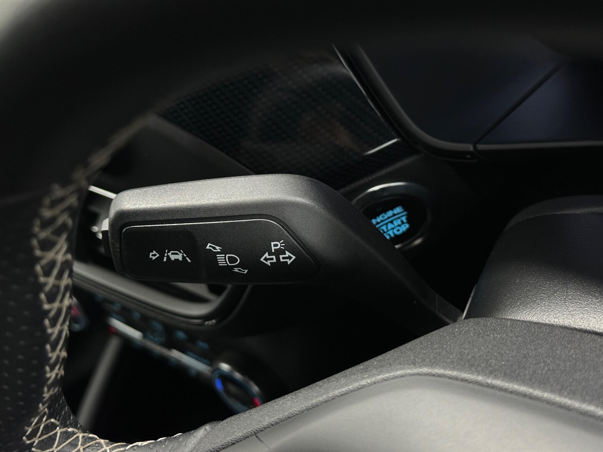 Ford Focus view 14
