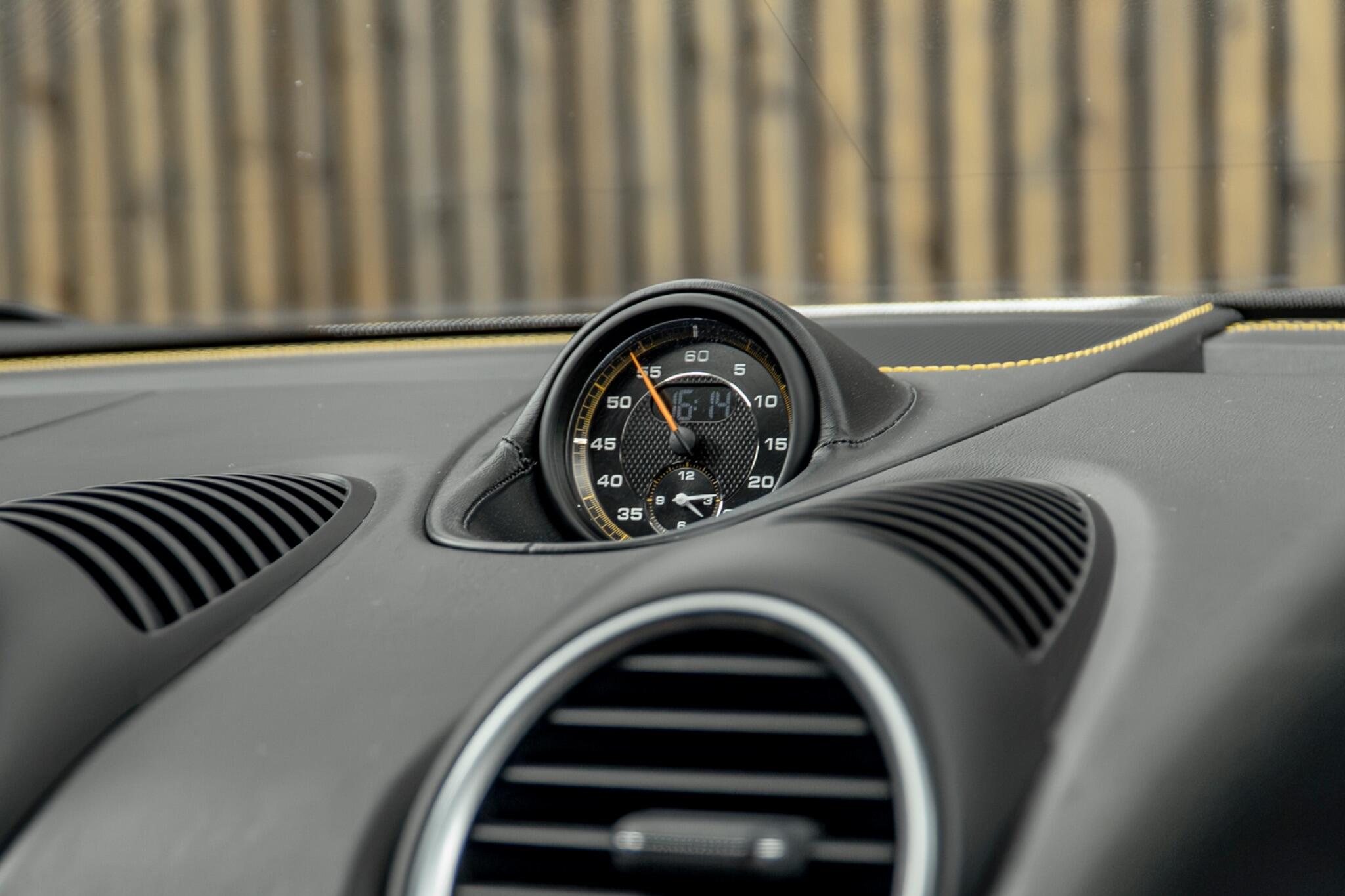 Porsche Cayman view 41