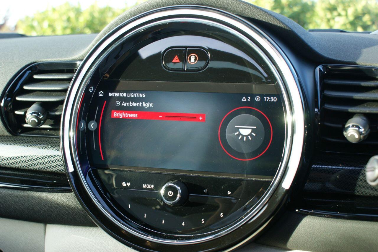 Mini Clubman view 65