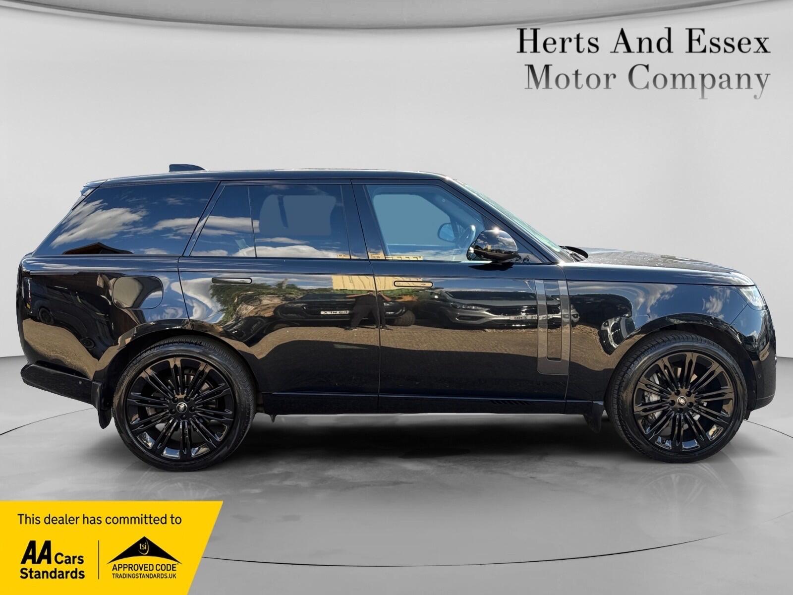 Land Rover Range Rover view 4