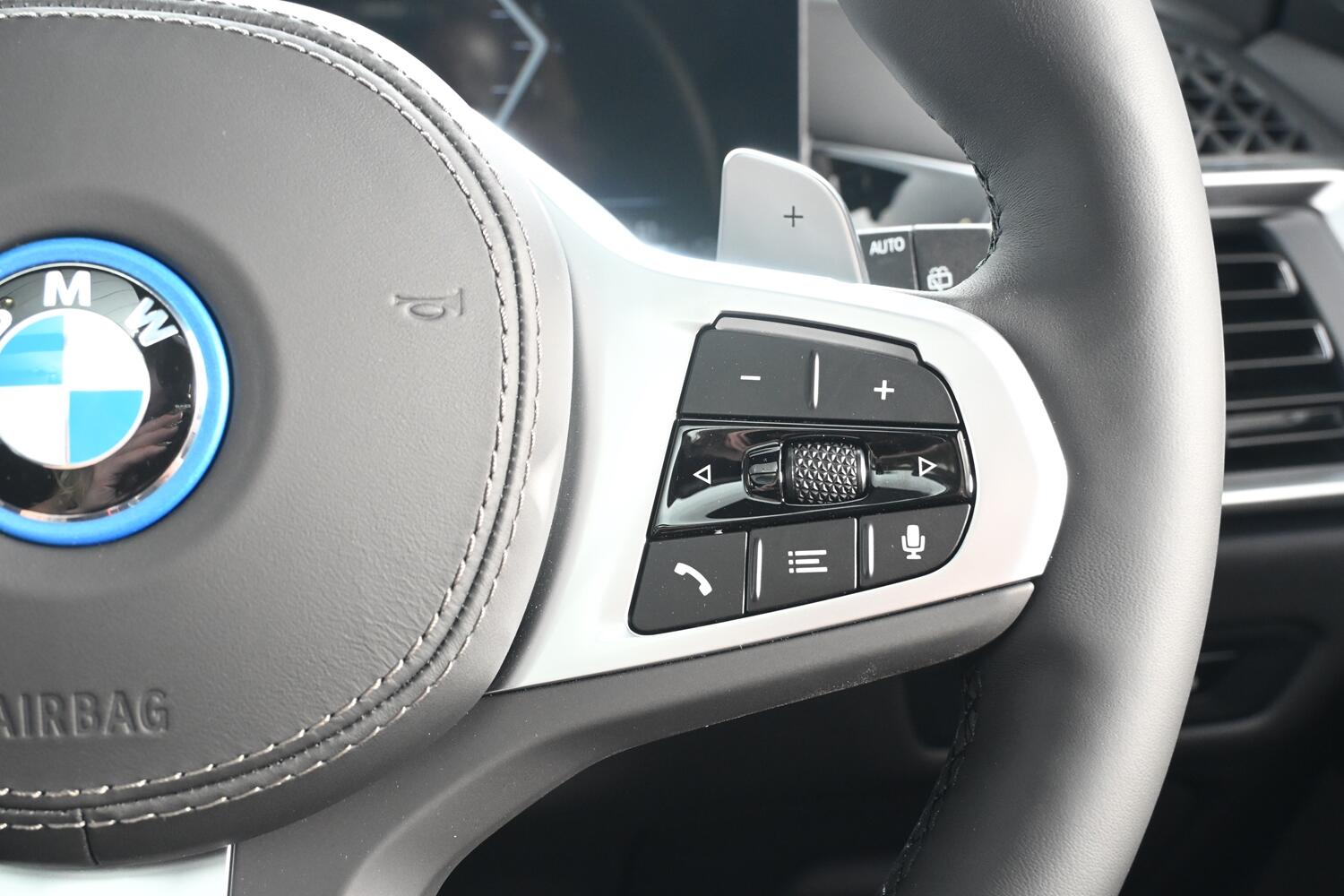 BMW X5 view 18