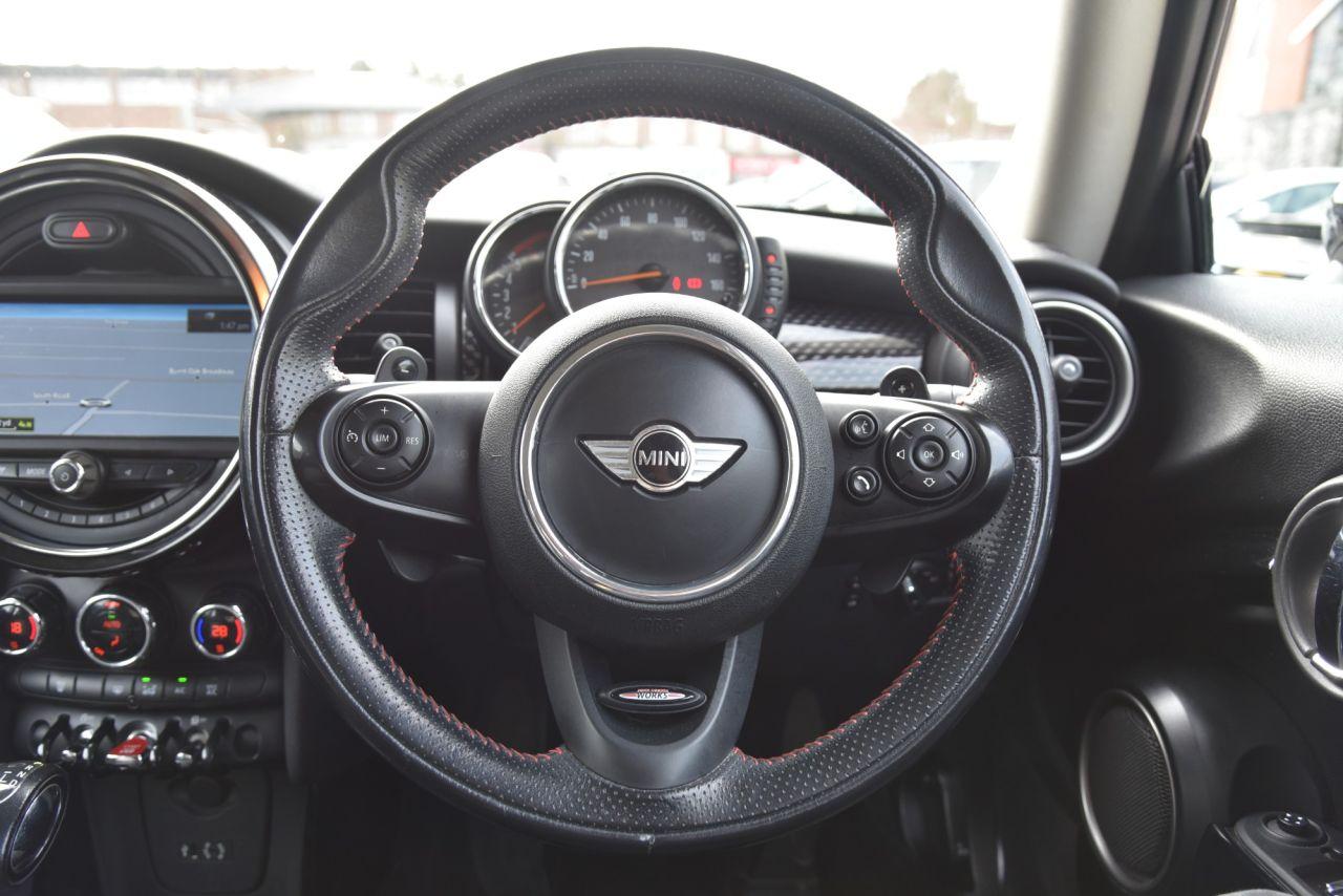 Mini Cooper view 25