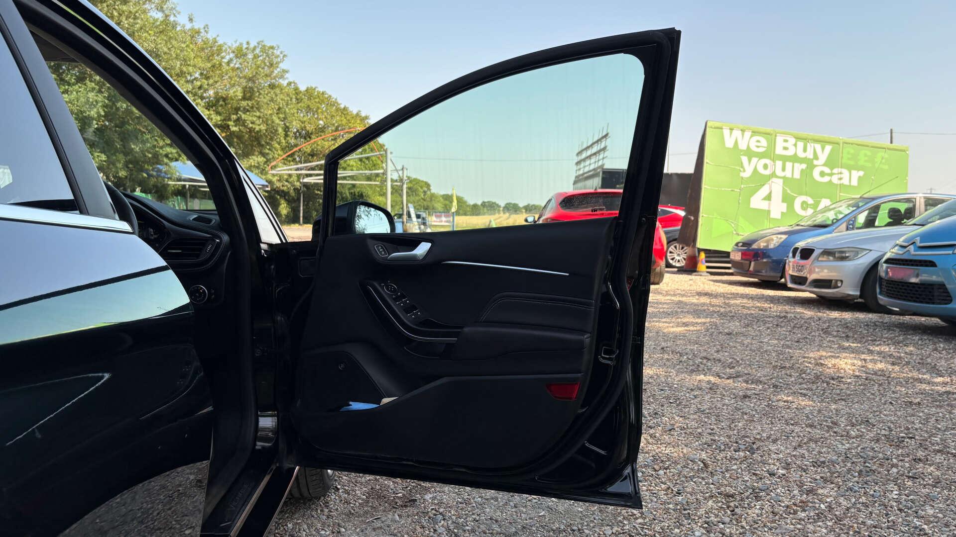 Ford Fiesta view 35