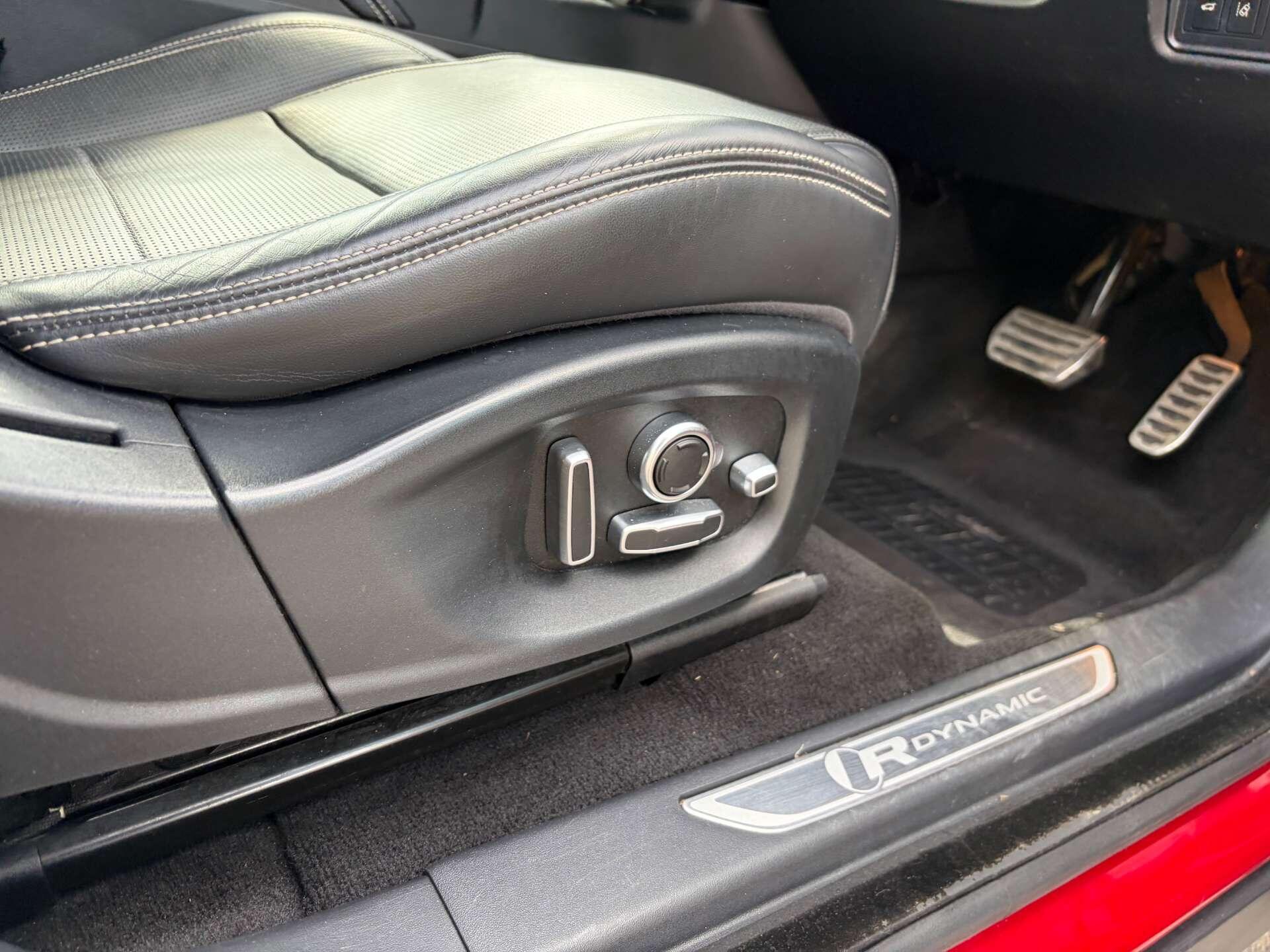 Jaguar E-Pace view 41
