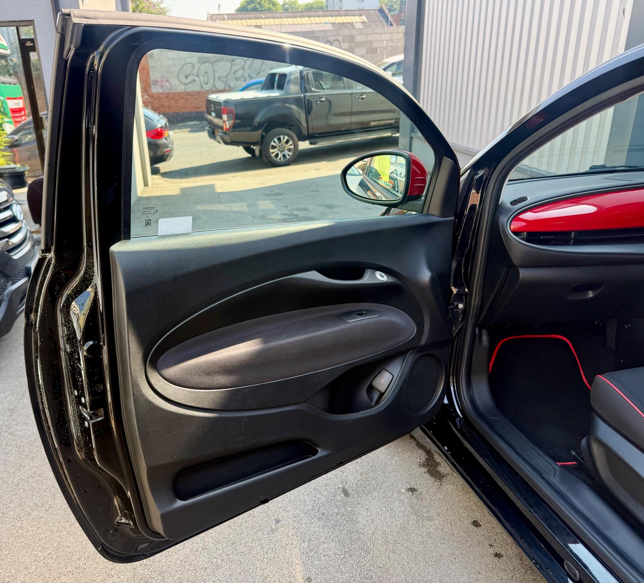 Fiat 500e view 13