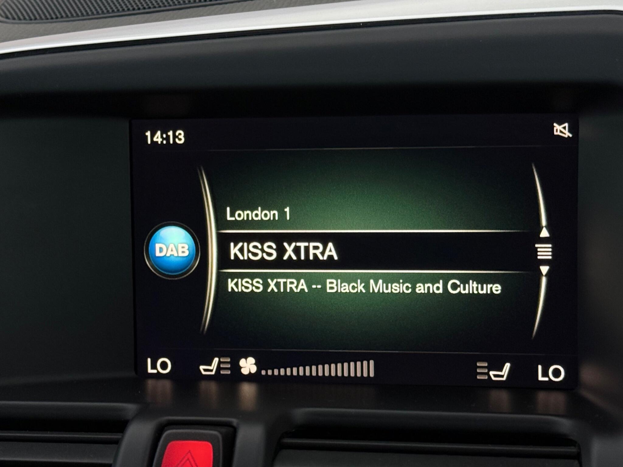 Volvo XC60 view 23
