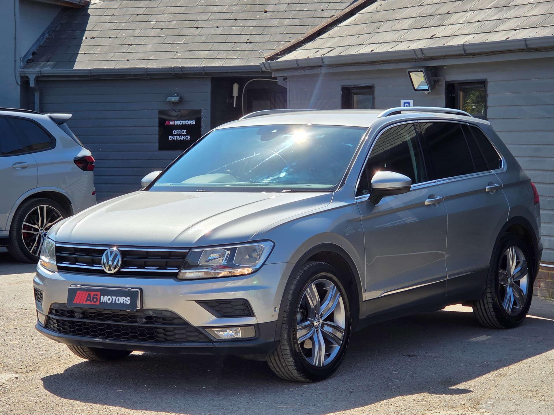 Volkswagen Tiguan view 6