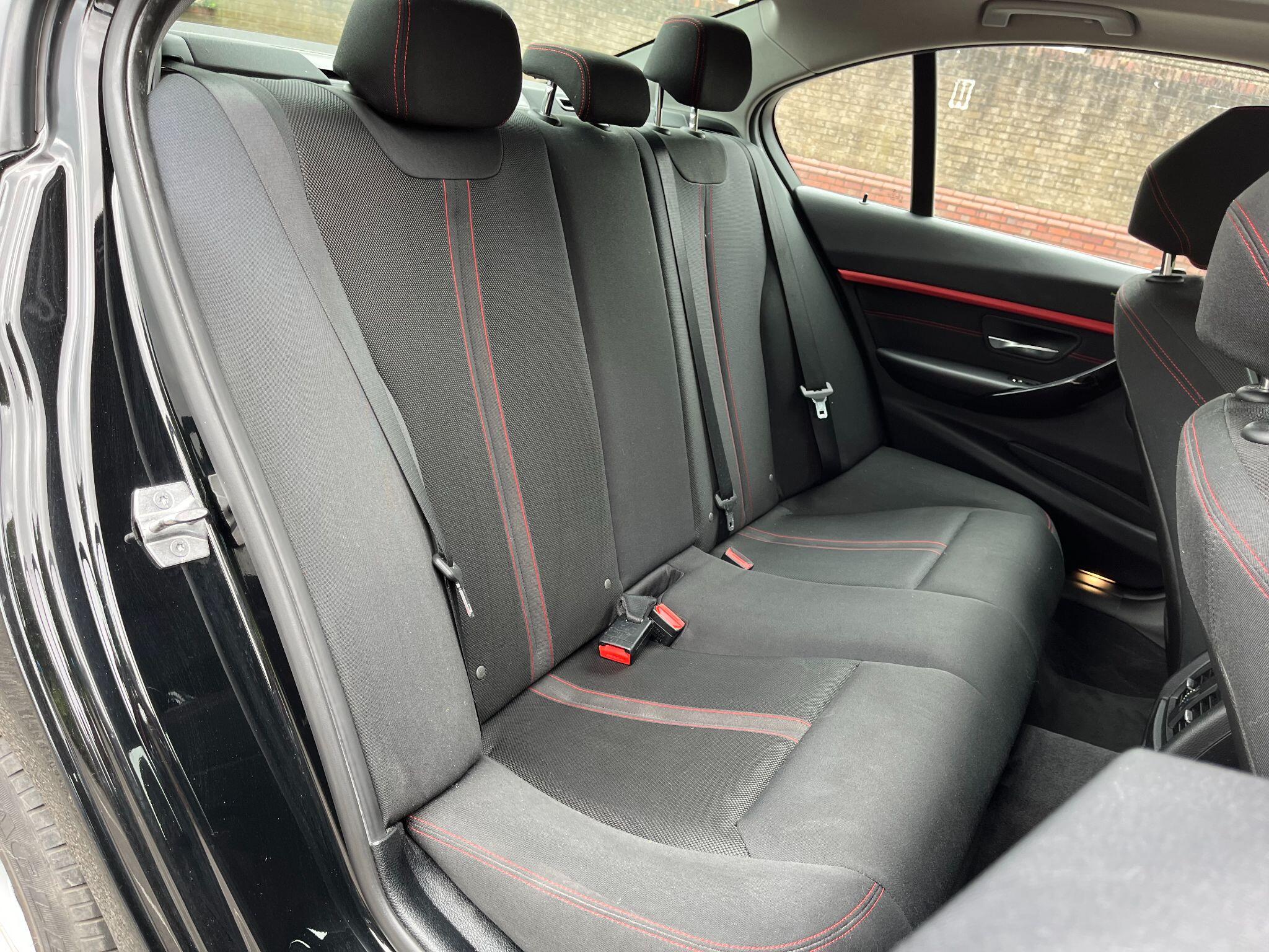 BMW 3 Series view 36