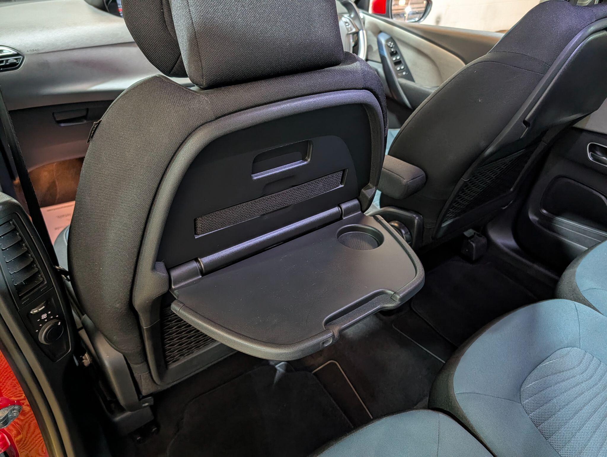 Citroen Grand C4 Picasso view 57