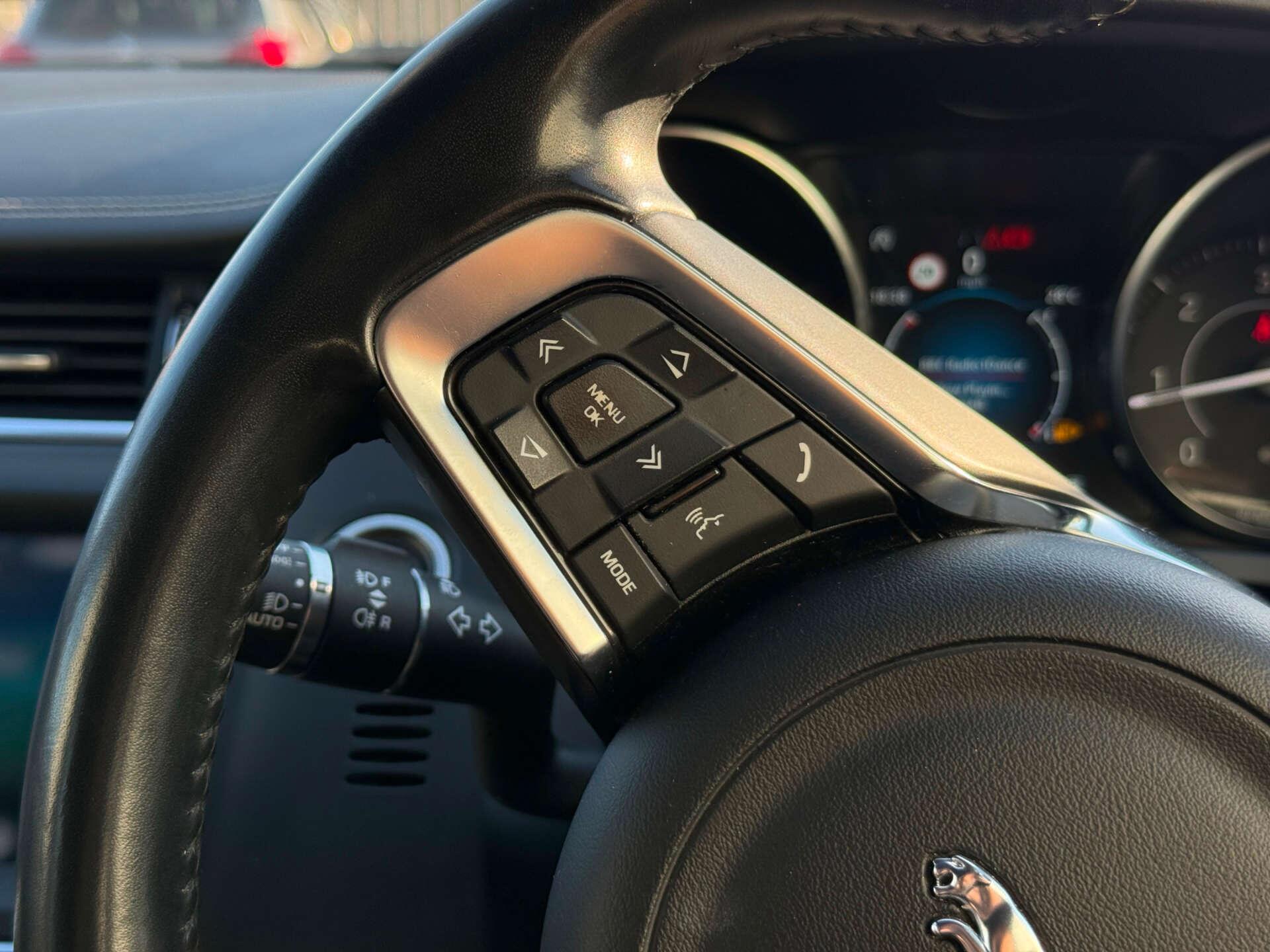 Jaguar E-Pace view 54