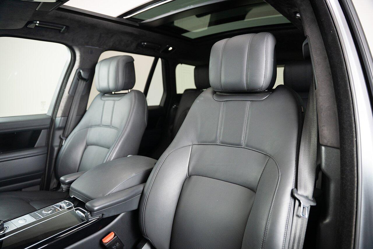 Land Rover Range Rover view 21