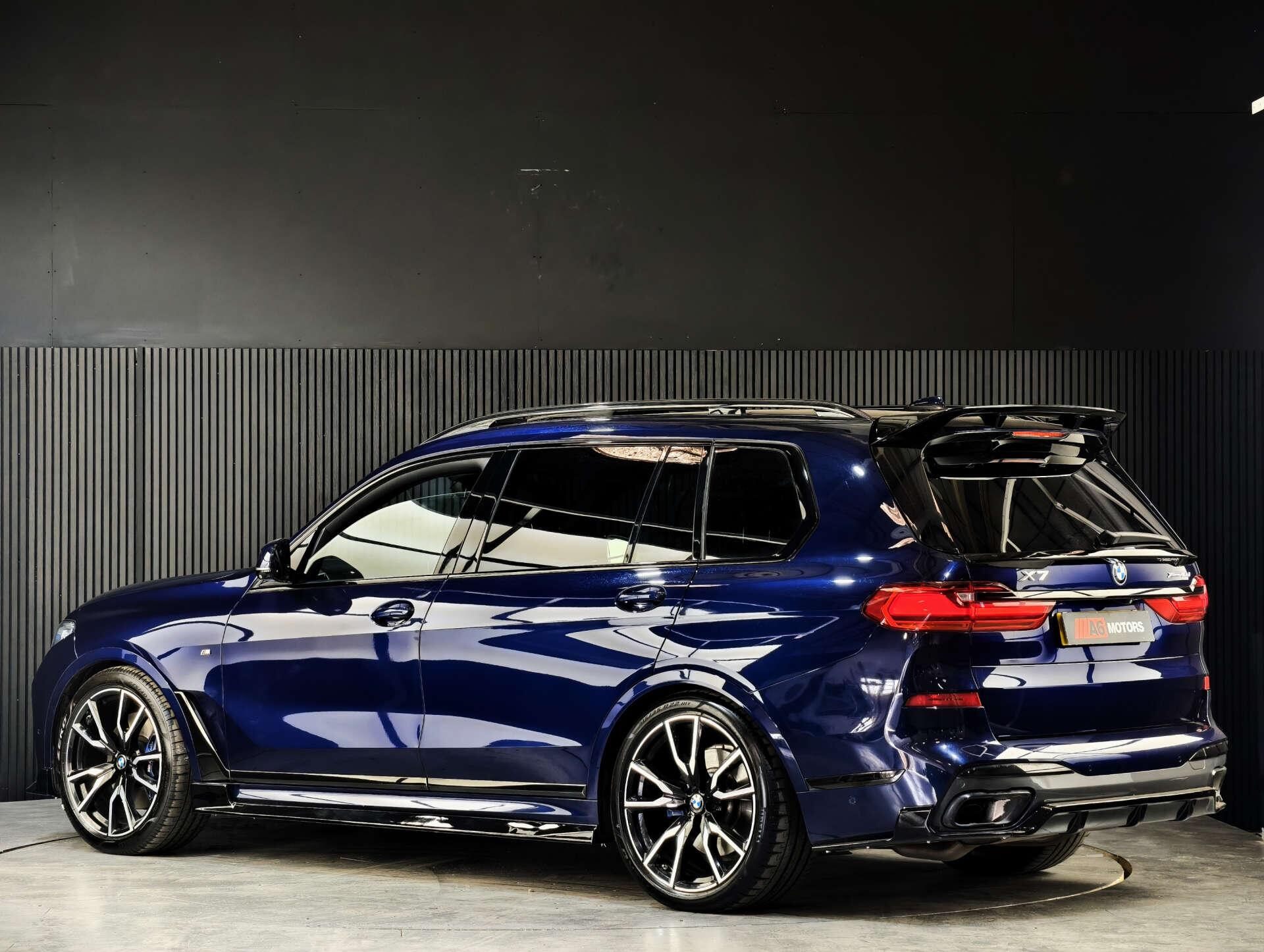 BMW X7 view 13