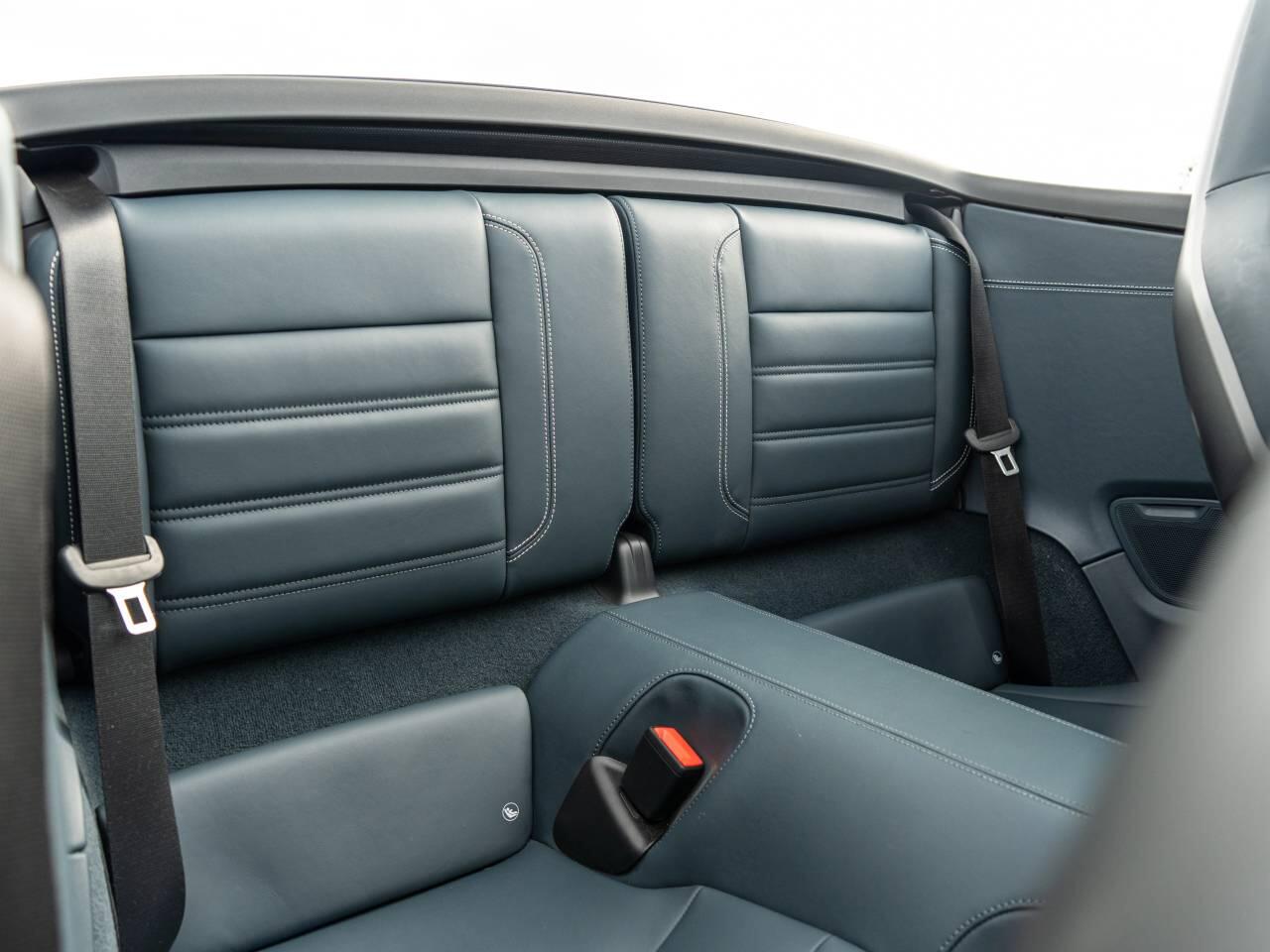 Porsche 911 view 41