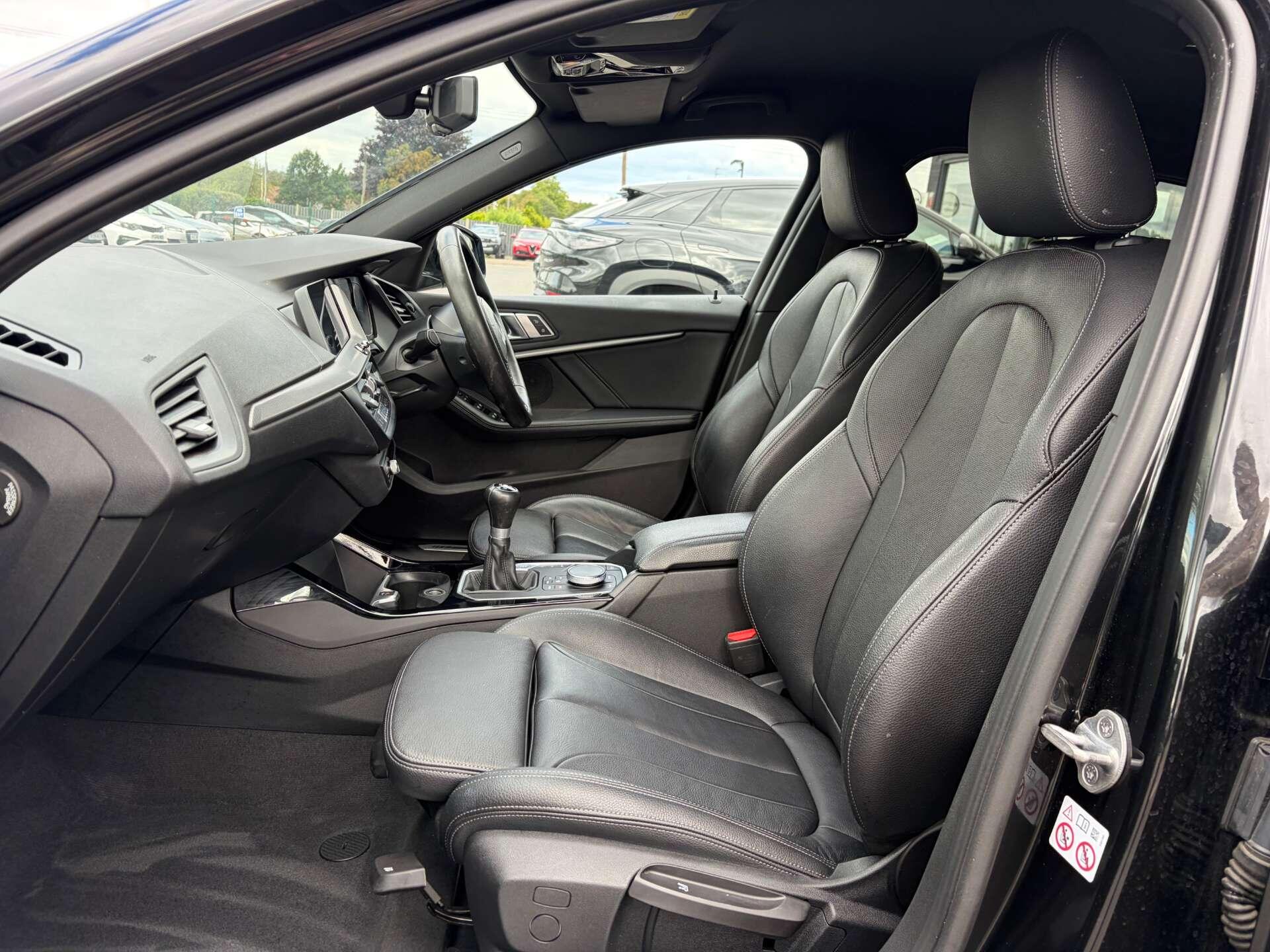 BMW 1 Series view 15