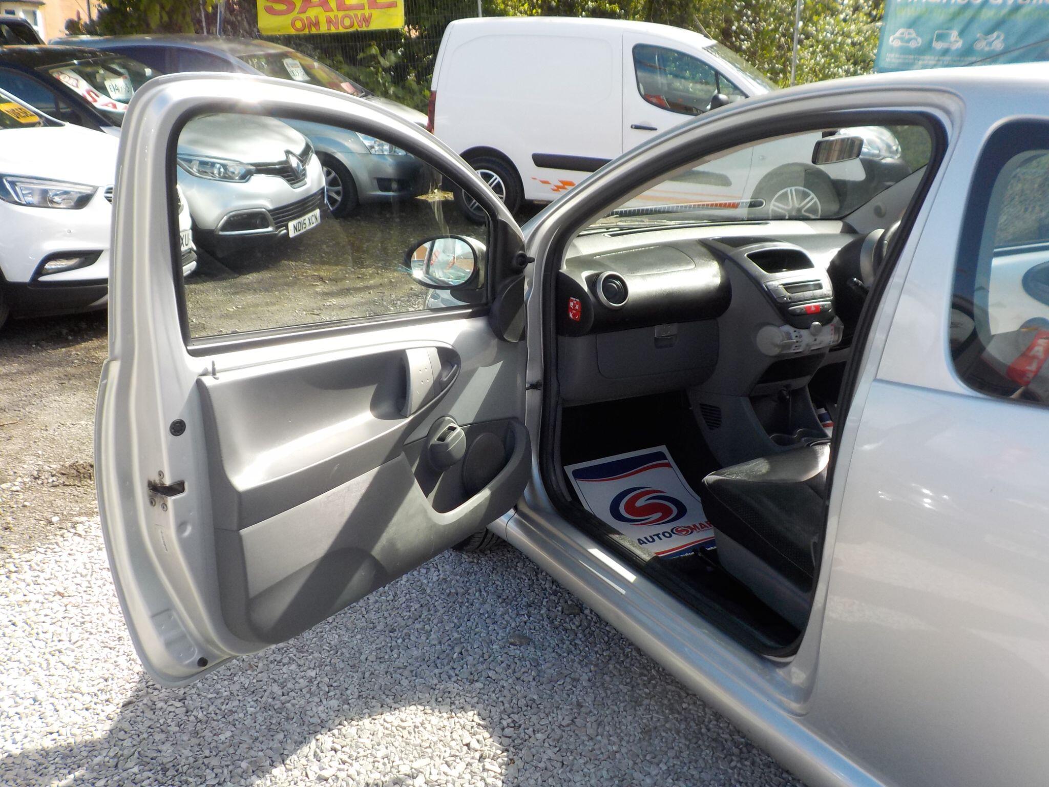 Toyota AYGO 1.0 VVT-i Ice Euro 5 3dr