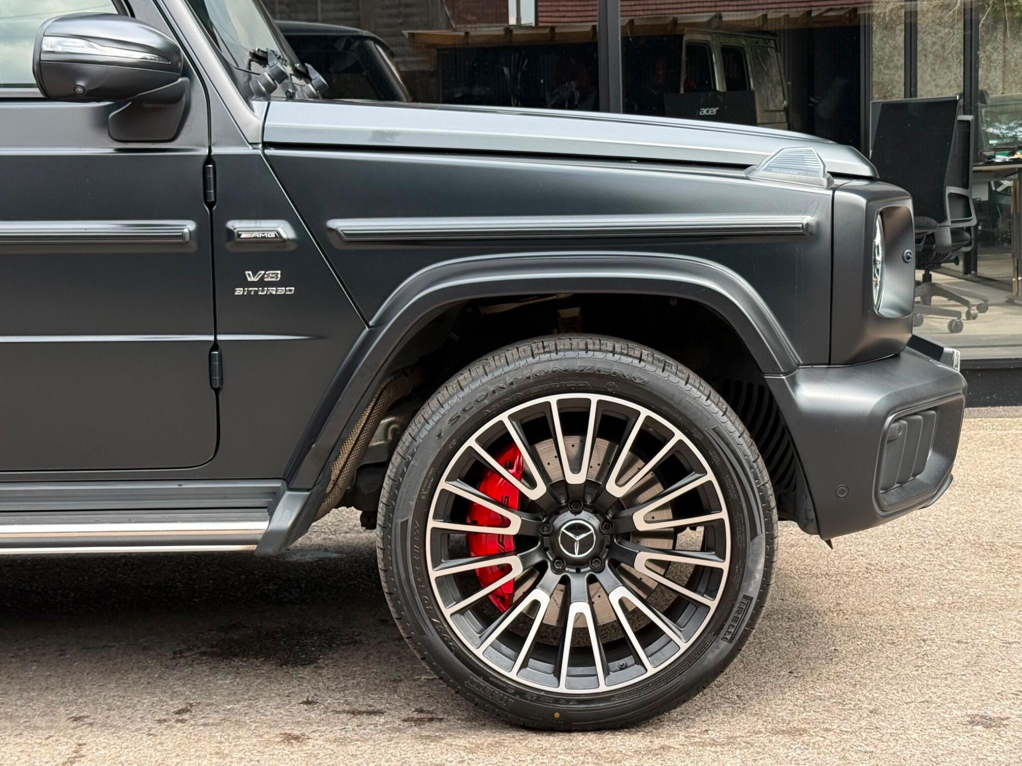 Mercedes-Benz G-Class view 9