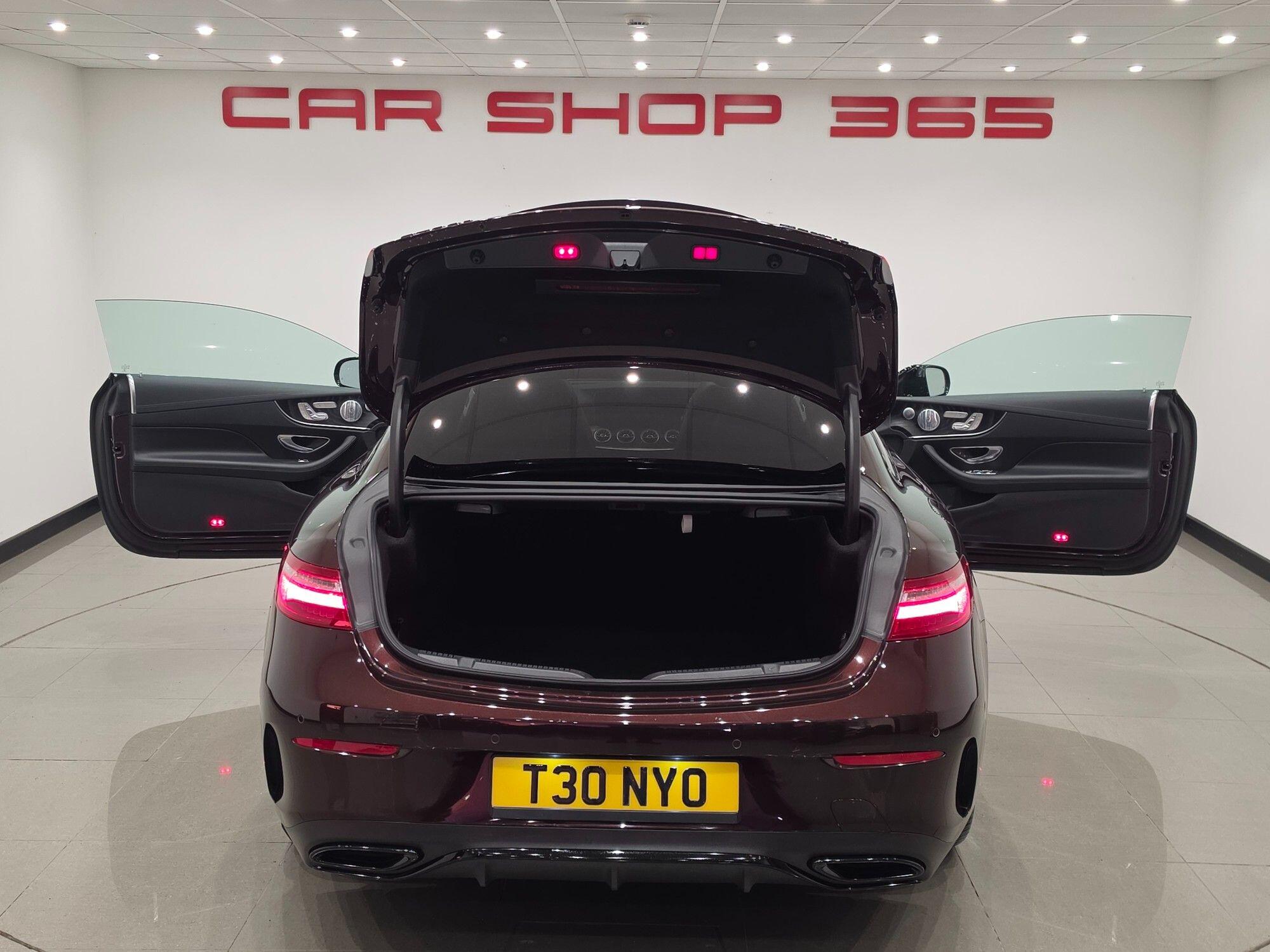 Mercedes-Benz E-Class view 47