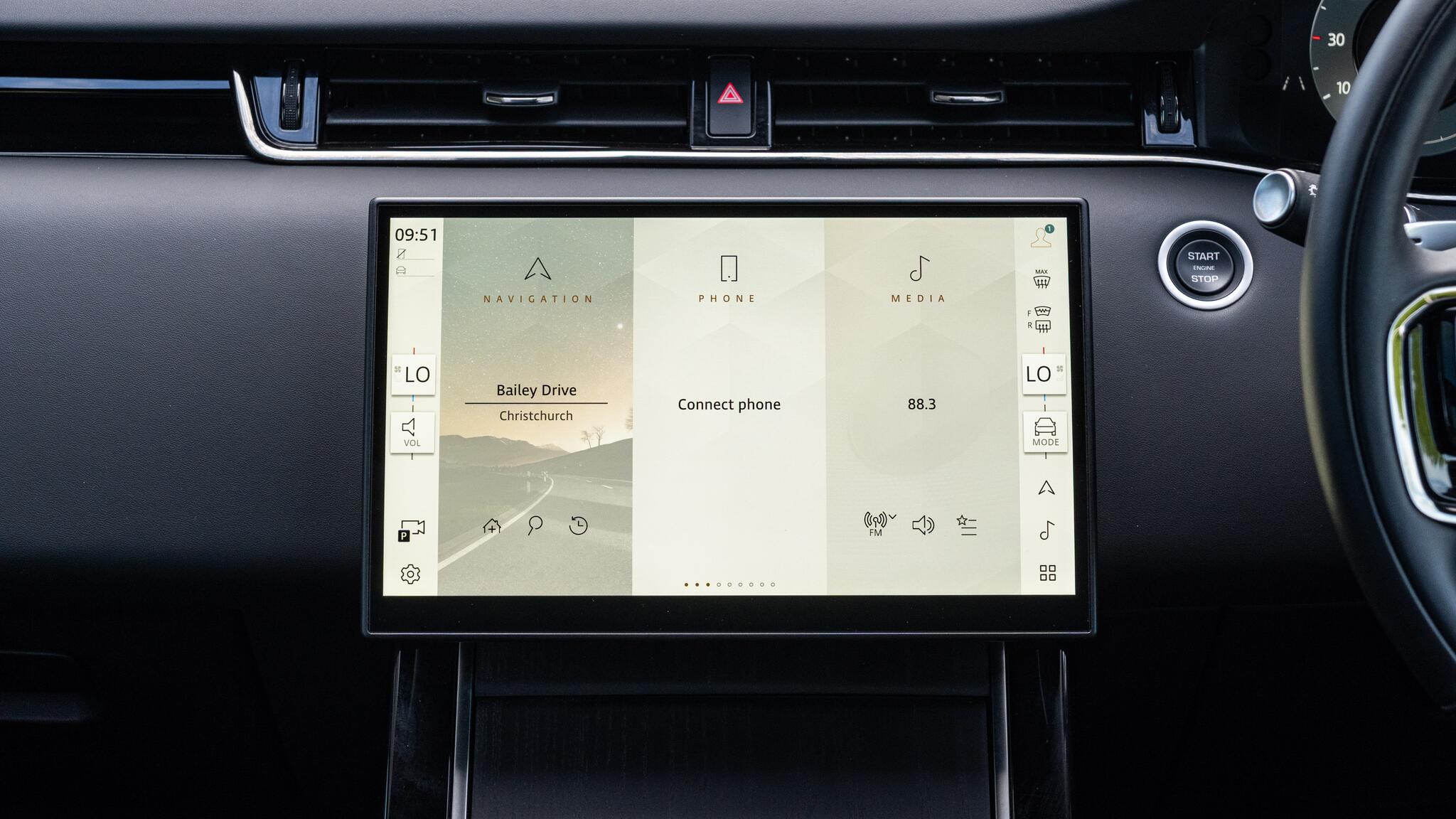 Land Rover Range Rover Evoque view 14