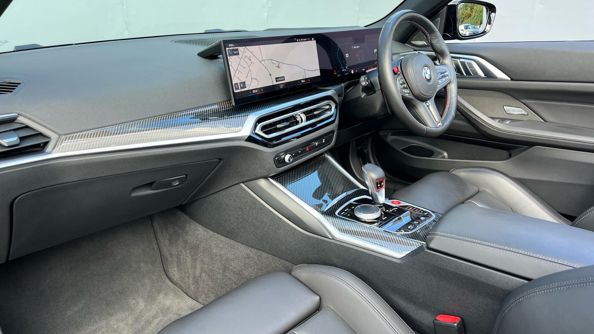 BMW M4 view 7