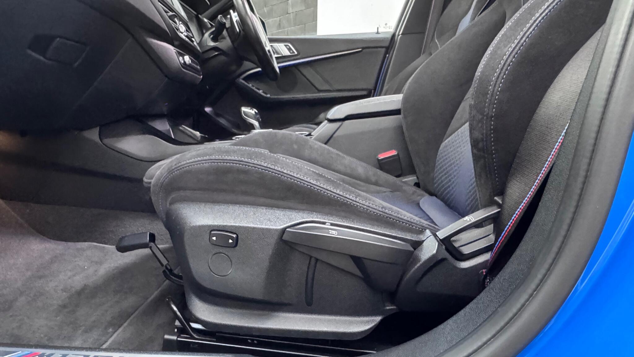 BMW 1 Series view 37
