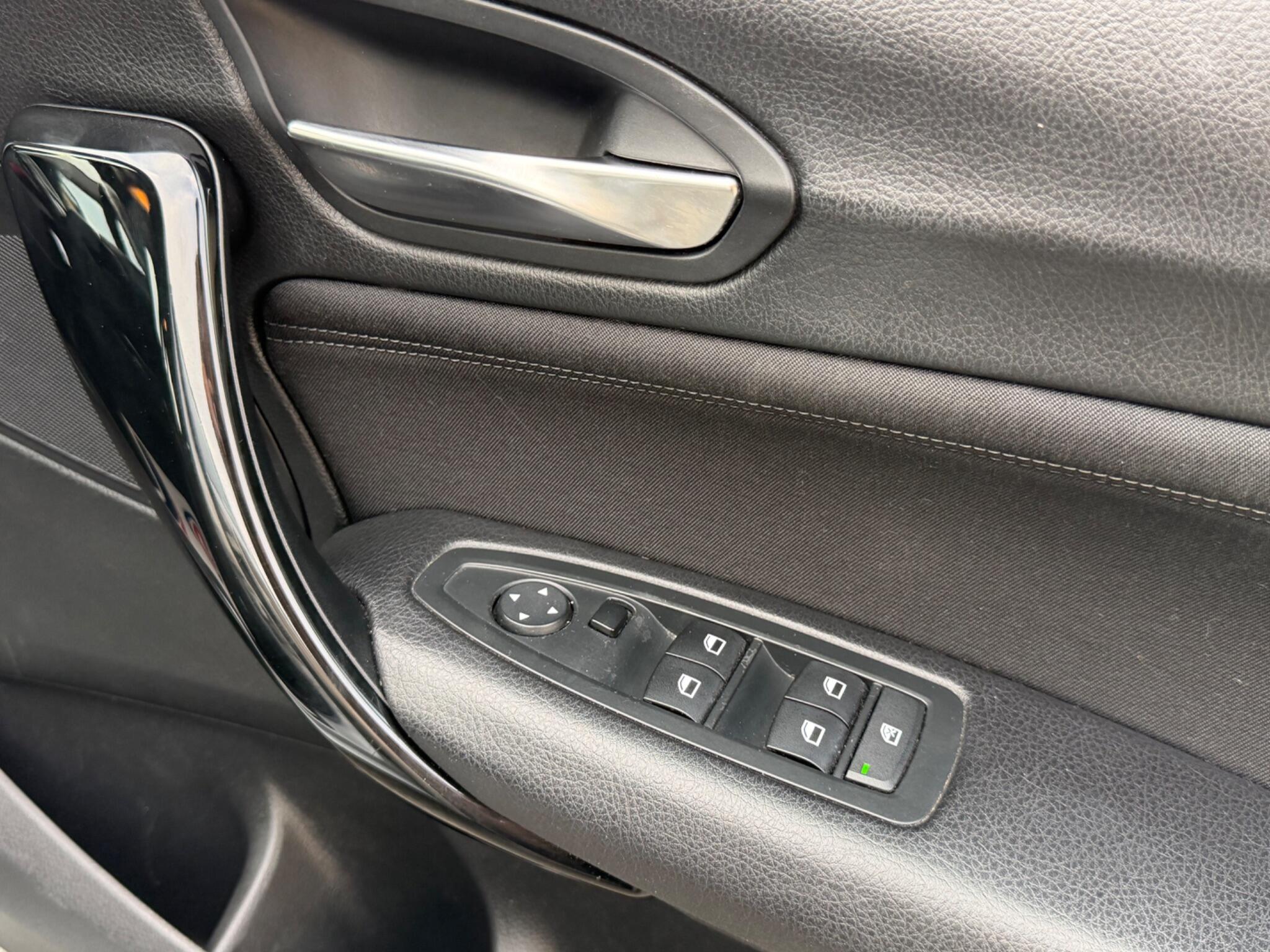 BMW 1 Series view 19